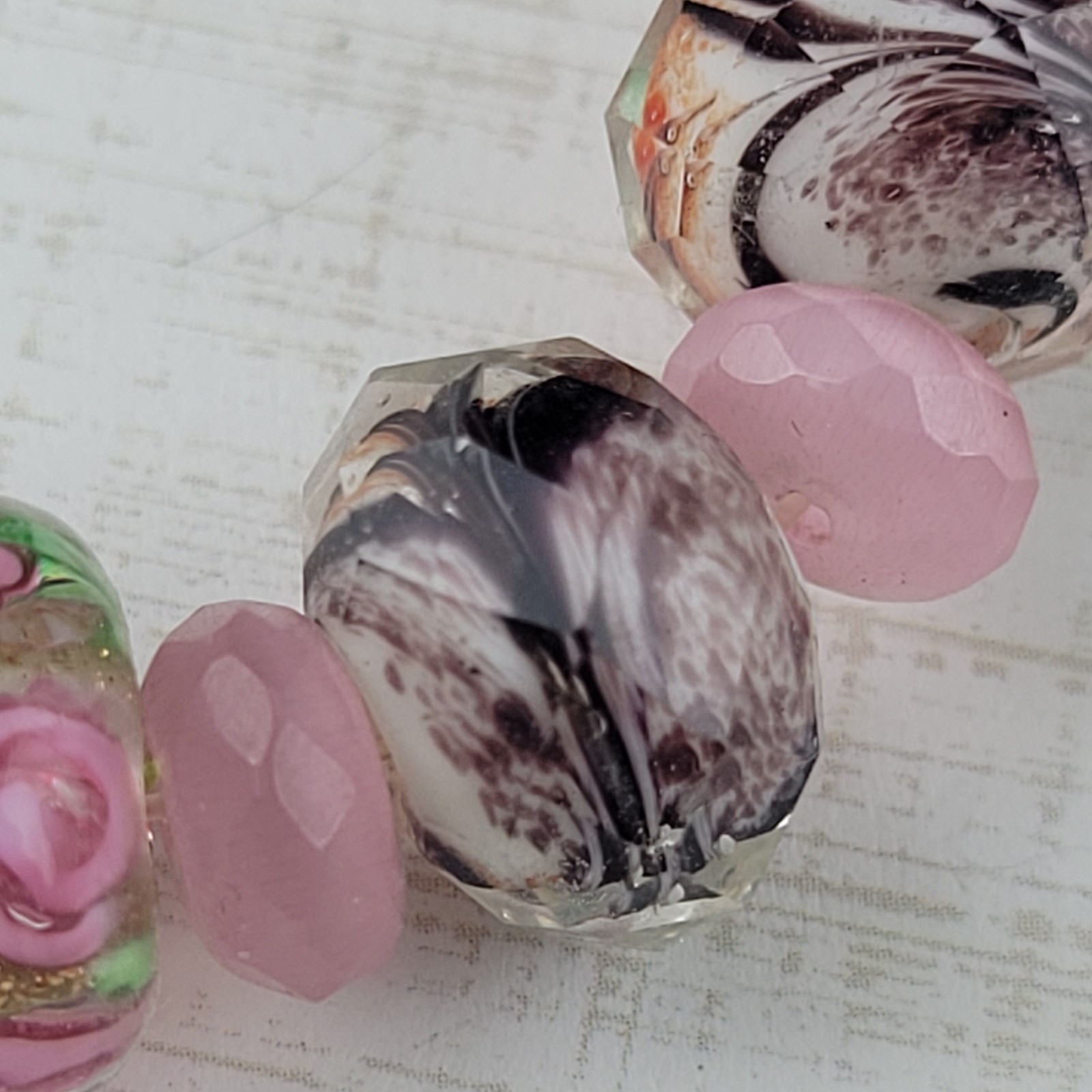 Art Glass Bead Angel Charm Bracelet Pink Black Multicolor Floral Stretch 7.5″