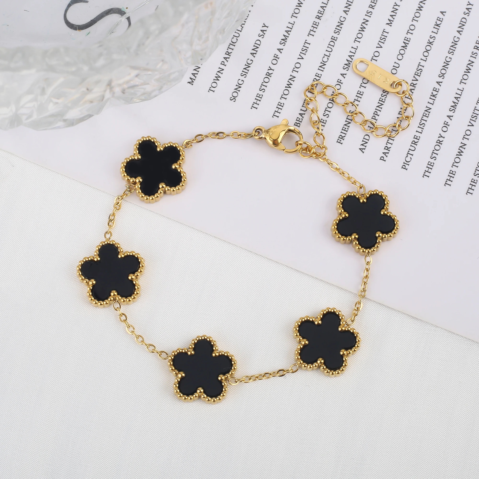 Classic Stainless Steel Hot Selling Golden Clover Adjustable Bracelet Luxury