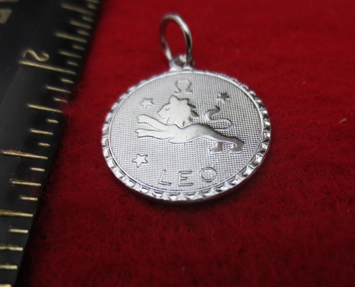 14KT WHITE GOLD EP LEO ZODIAC DIAMOND CUT DISC CHARM