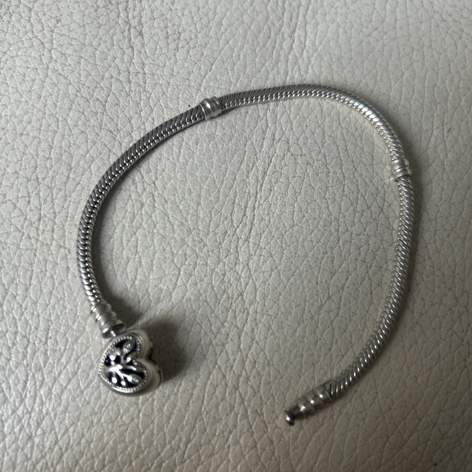 Authentic Pandora S925 barrel heart clasp, Snake Chain Bracelet , Family