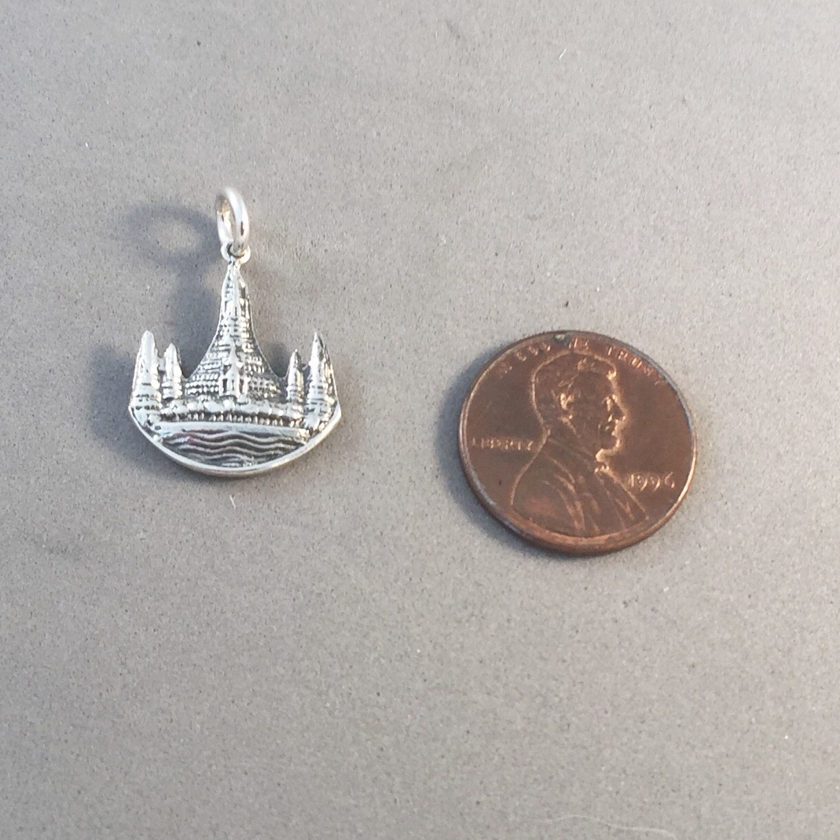.925 Sterling Silver WAT ARUN CHARM NEW Thailand Temple Bangkok Asia 925 TA15