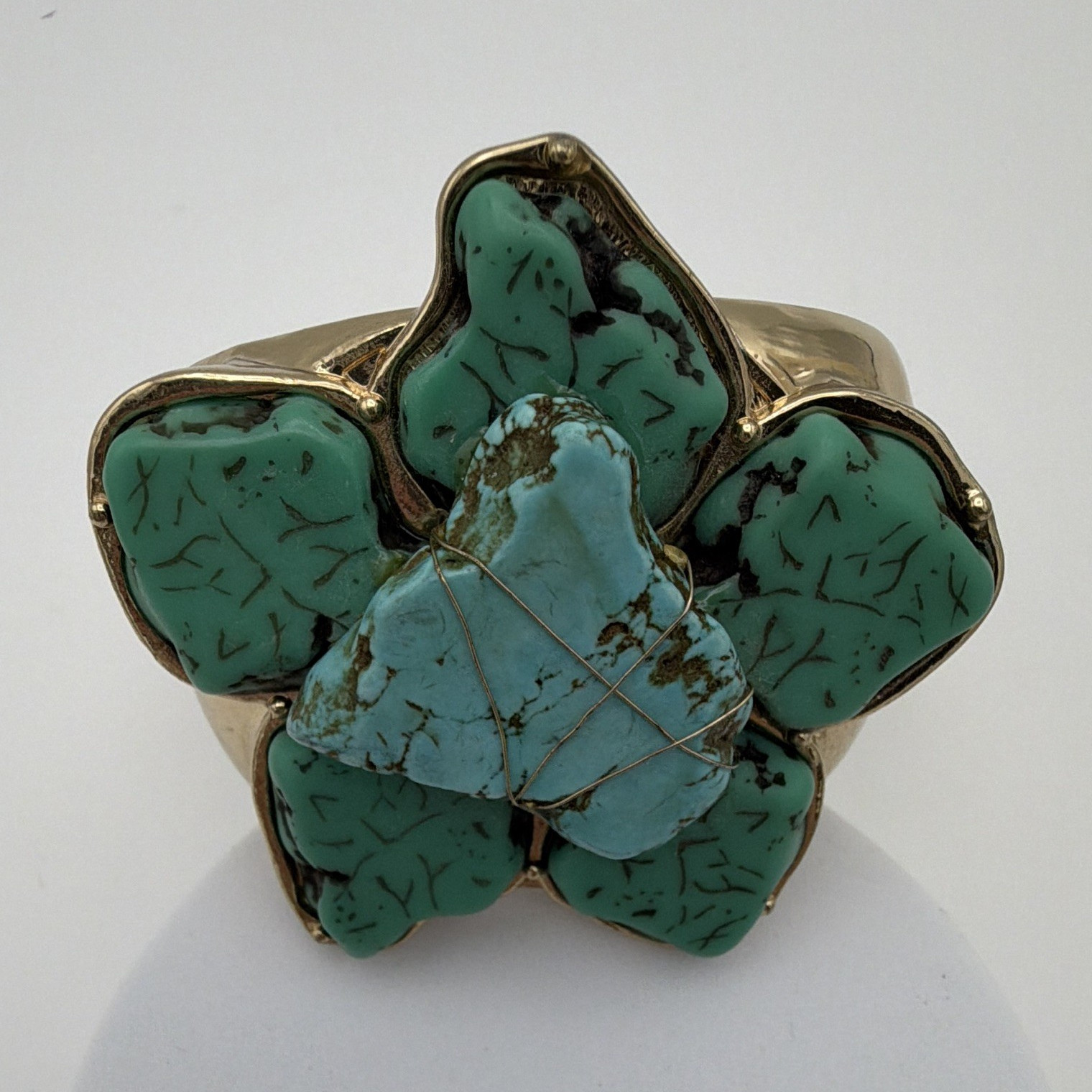 Chico’s Signed Gold Tone Turquoise Flower Hinged Cuff Bracelet No Stone