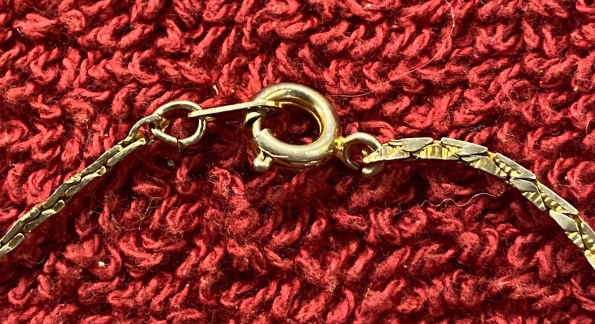 Vintage – Bracelet – Thin 1 mm- Gold Tone -6.5 Inch B37