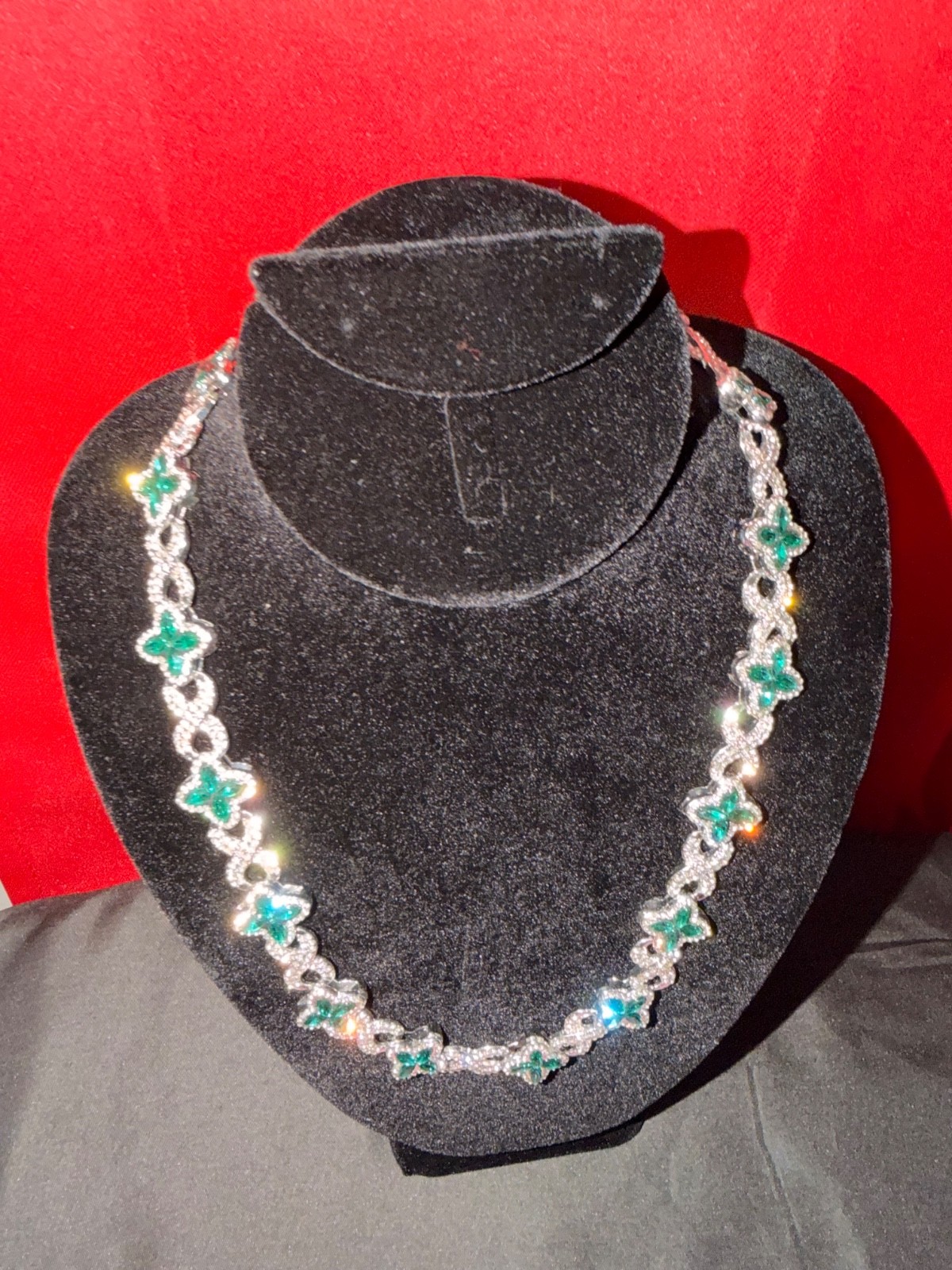 Synthetic Gemstones Clover Chain and bracelet silver plated Turquoise stones