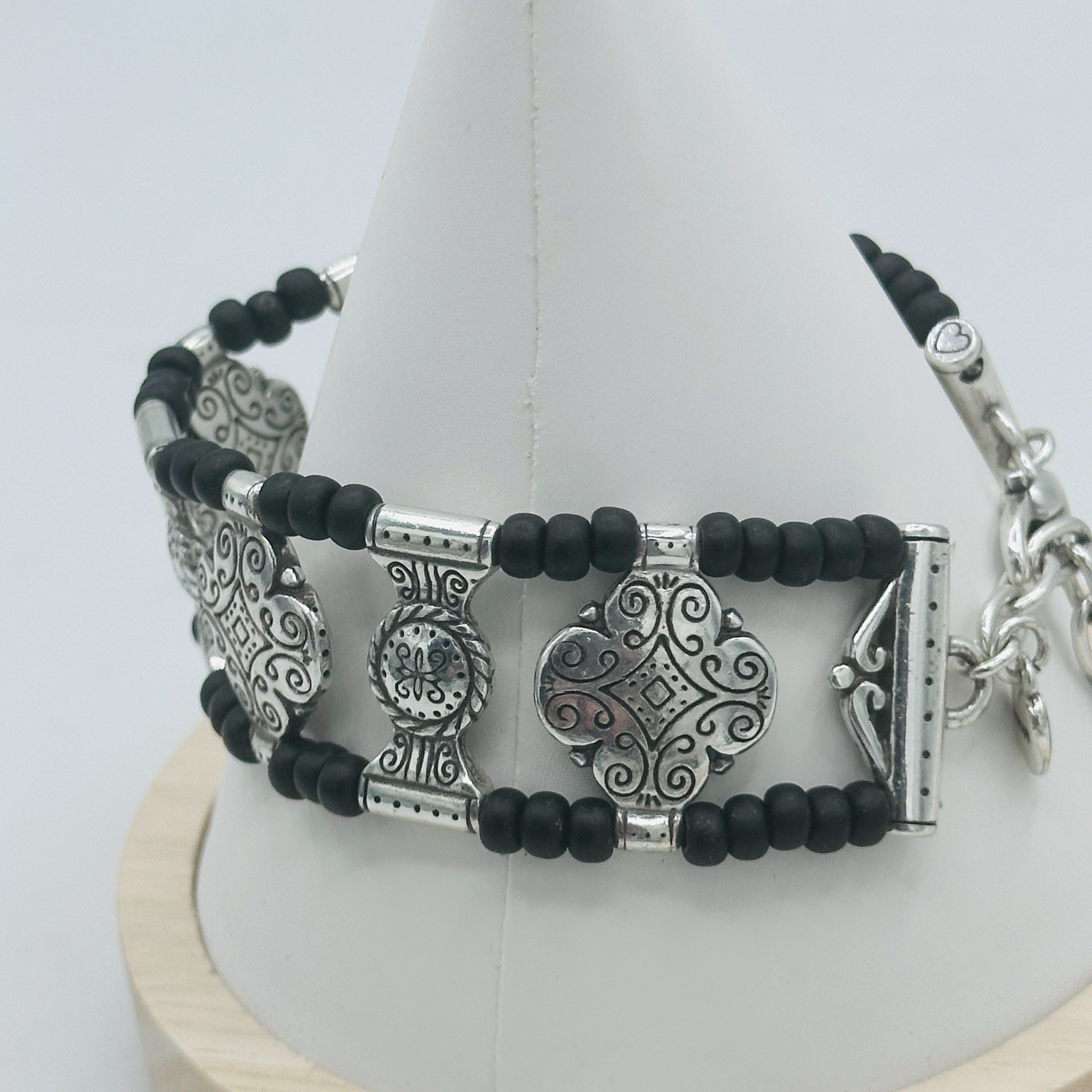 Brighton Southwestern Black Bead Bracelet Silvertone Concho Toggle 7 8 In