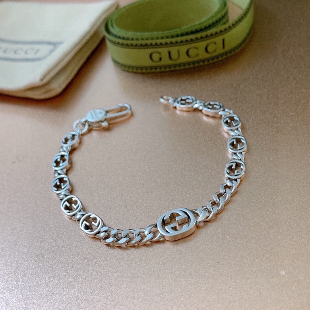Interlocking Bracelet G Logo Key Chain Silver 7.5”
