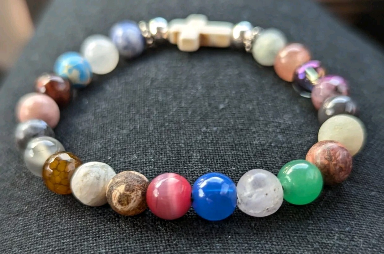 Women’s Stylish Cross Messy Mixed Beaded Stretch Bracelet (17cm) S/M Wrist