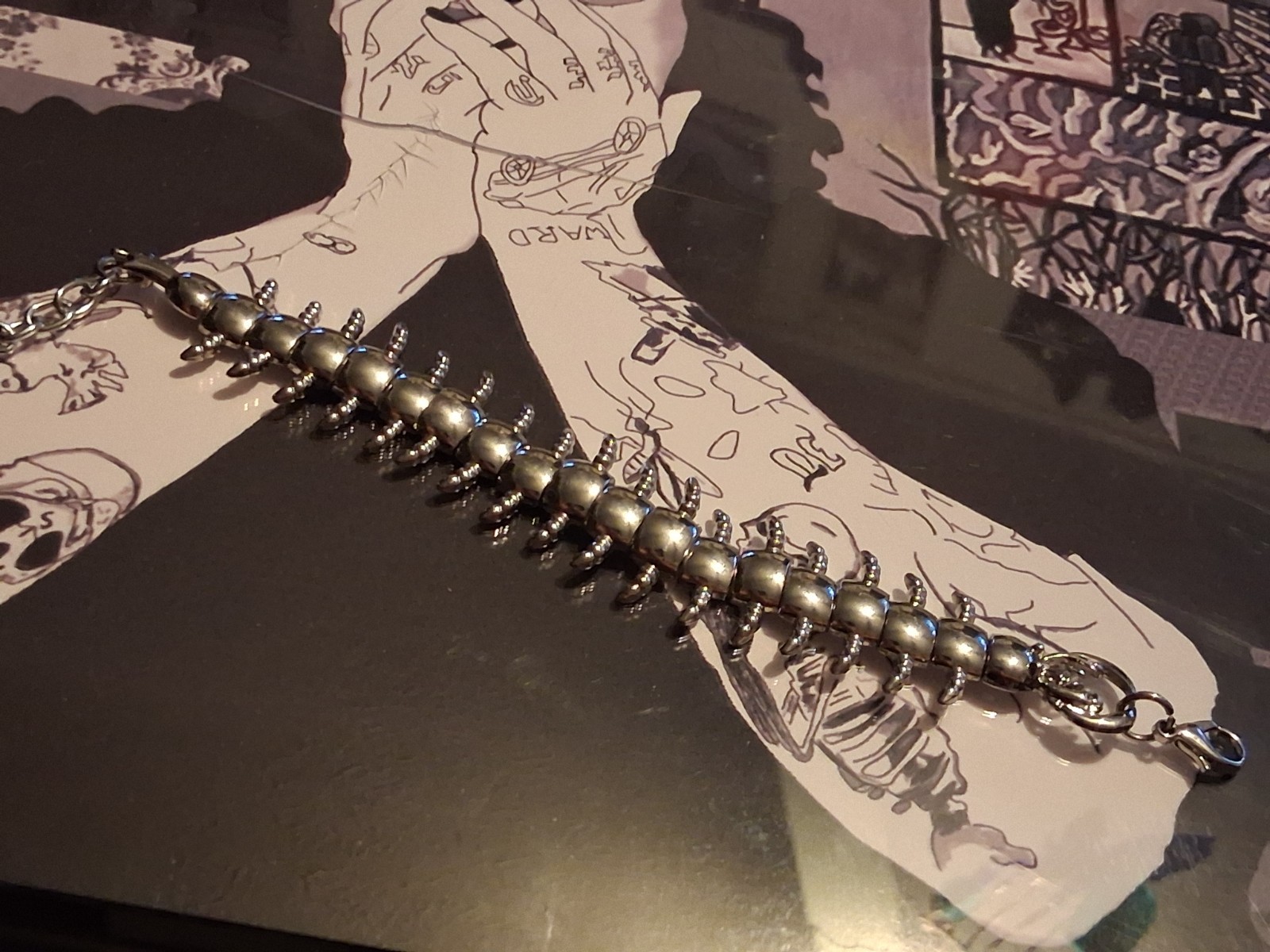 Silver Tone Centipede Link Chain Charm Bracelet, Lobster Clasp Metal No Stone