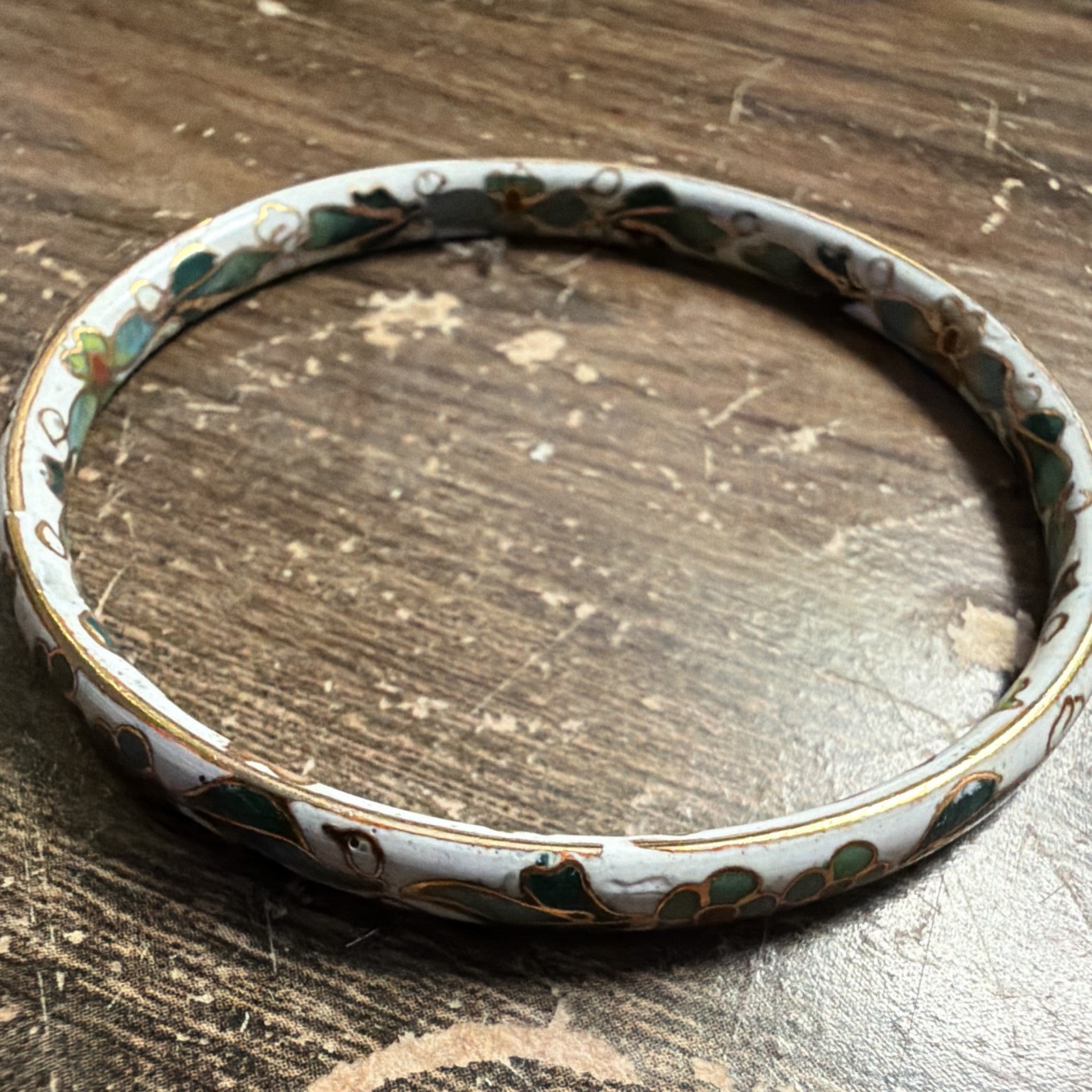 White Enamel Cloisonne Floral Bangle Bracelet, Stackable Gold Tone Trim