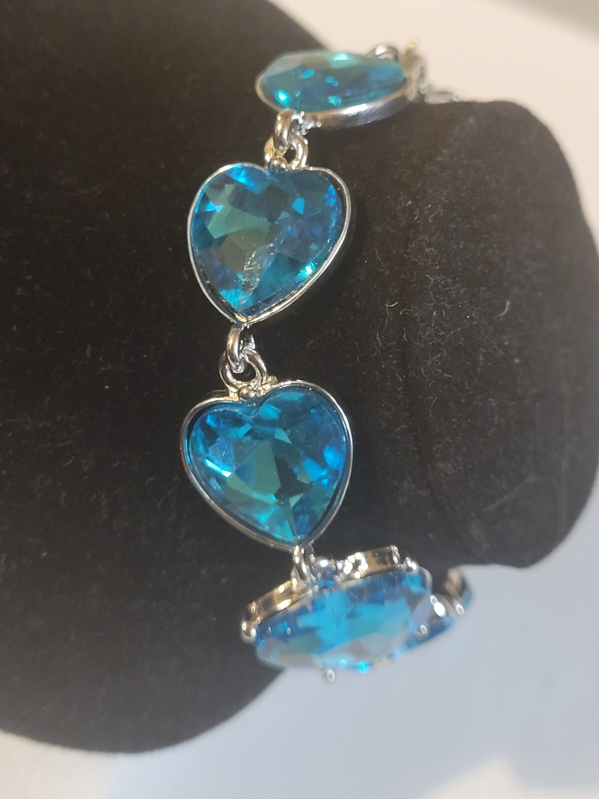 Heart Bracelet with Lab Created Blue Topaz 7″ Bracelet