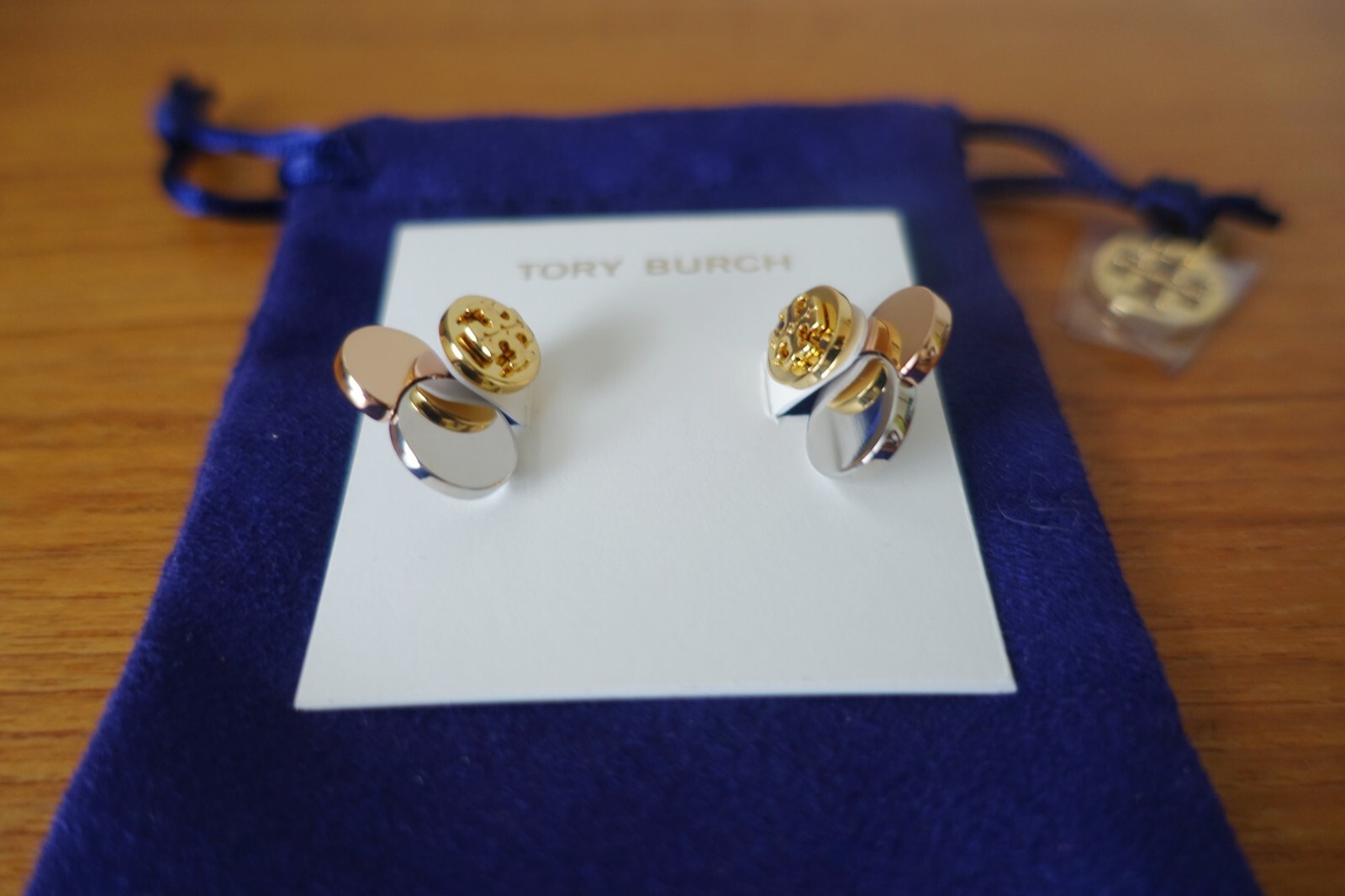 TORY BURCH TRI-TONE CIRCLE CLUSTER EAR JACKETS. NEW