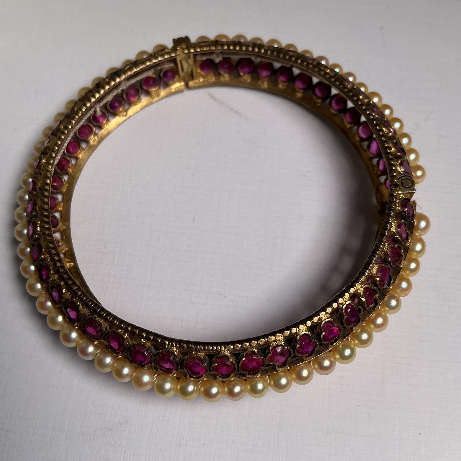 Gold Tone Red Glass Pearl Bangle Bracelet Womens 8 In Push Lock Costume Jewelry