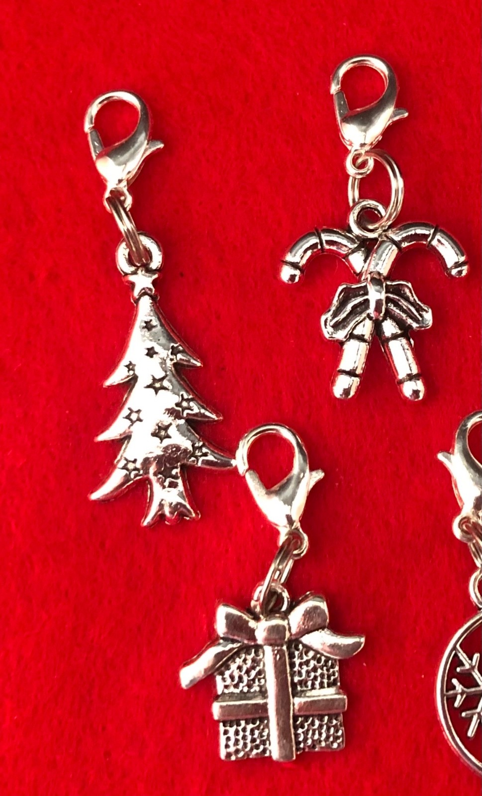 Pack of 5 Tibetan Silver Clip On Christmas Charms∞Mixed Designs∞Gift Wrapped (c)