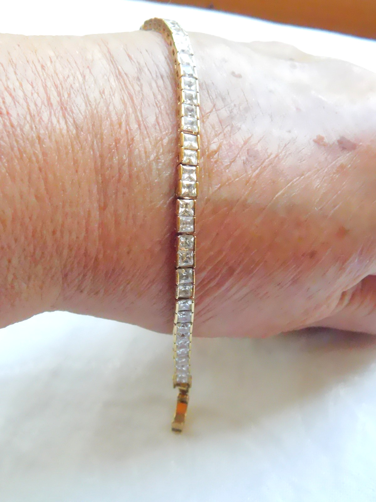 Vintage Gold Tone Tennis Bracelet Channel Set Rhinestones 7 1/4″