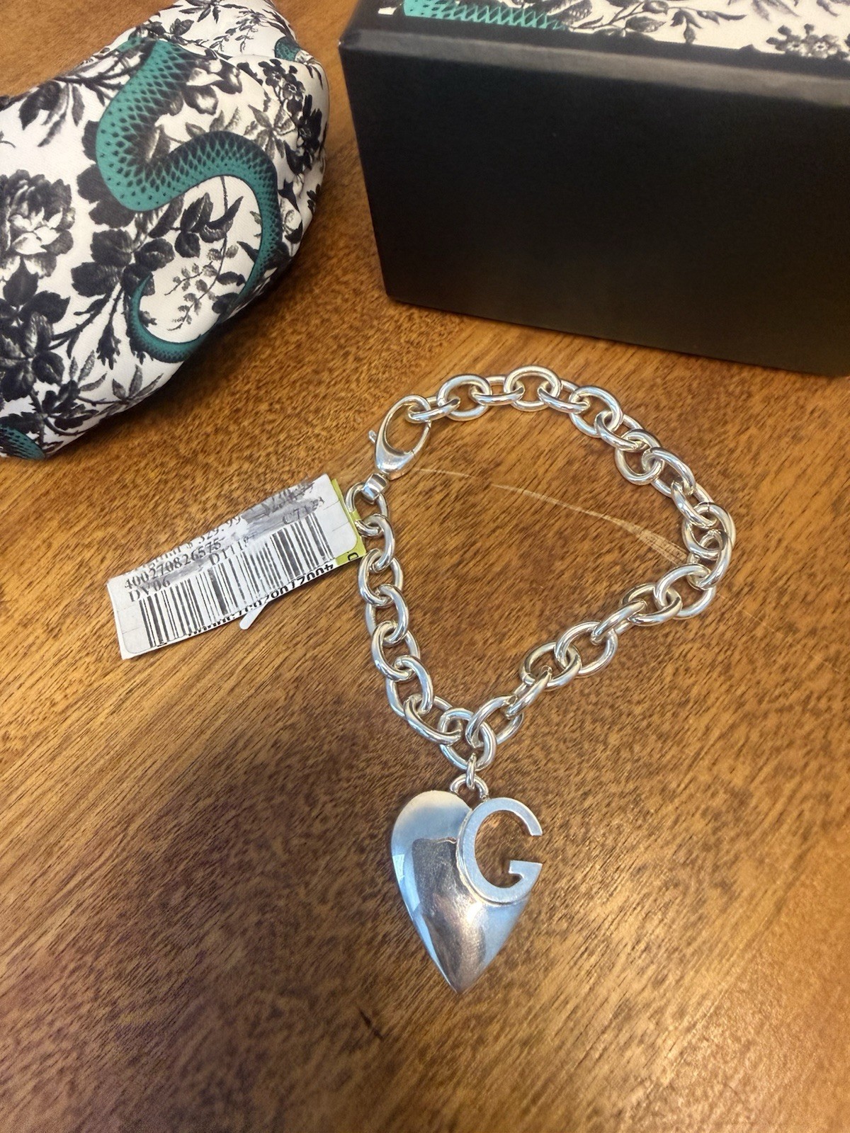 Gucci Silver Cable Chain Bracelet Heart Dangle Charm Love Theme Lobster Clasp