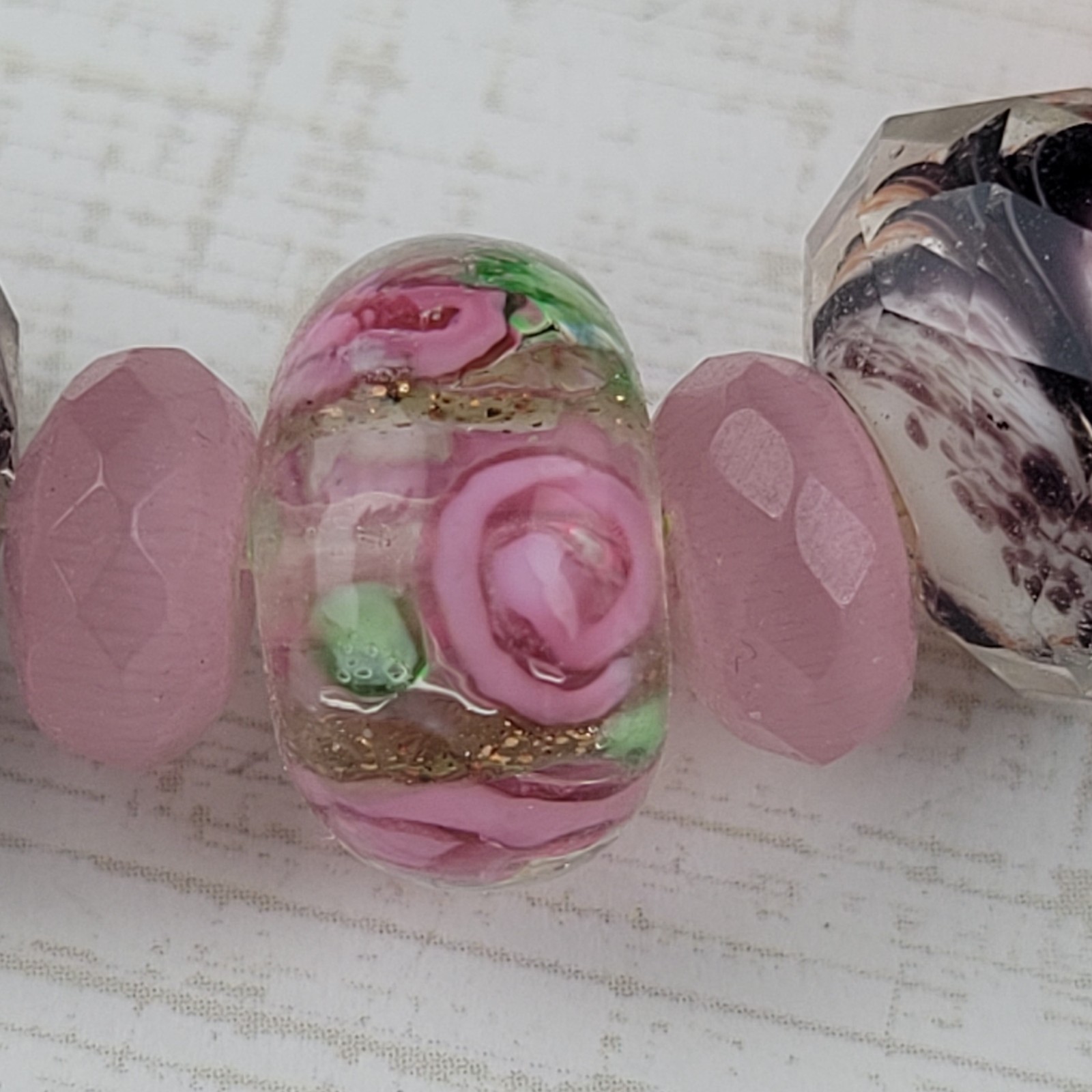 Art Glass Bead Angel Charm Bracelet Pink Black Multicolor Floral Stretch 7.5″