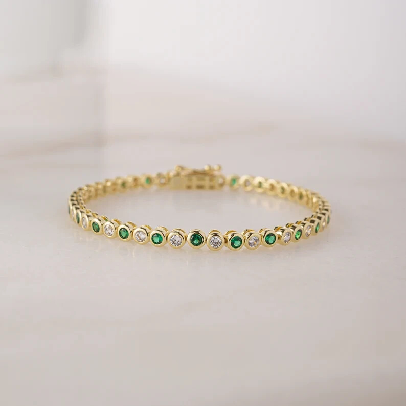 5.50 Ct Round Cut Simulated Emerald 925 Sterling Silver Women’s Tennis Bracelet