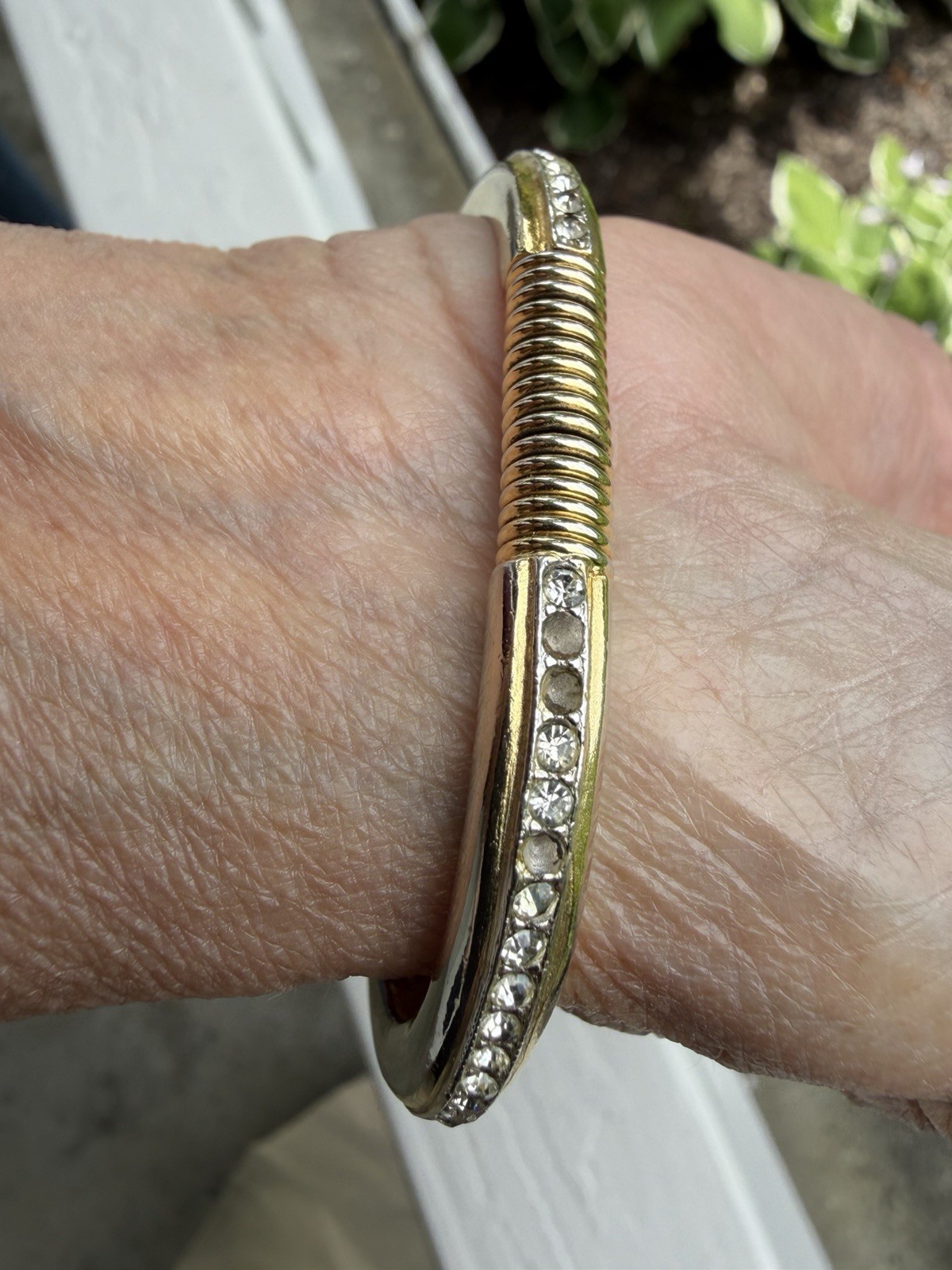 Pretty Gold Toned Vintage 1980s Bracelet