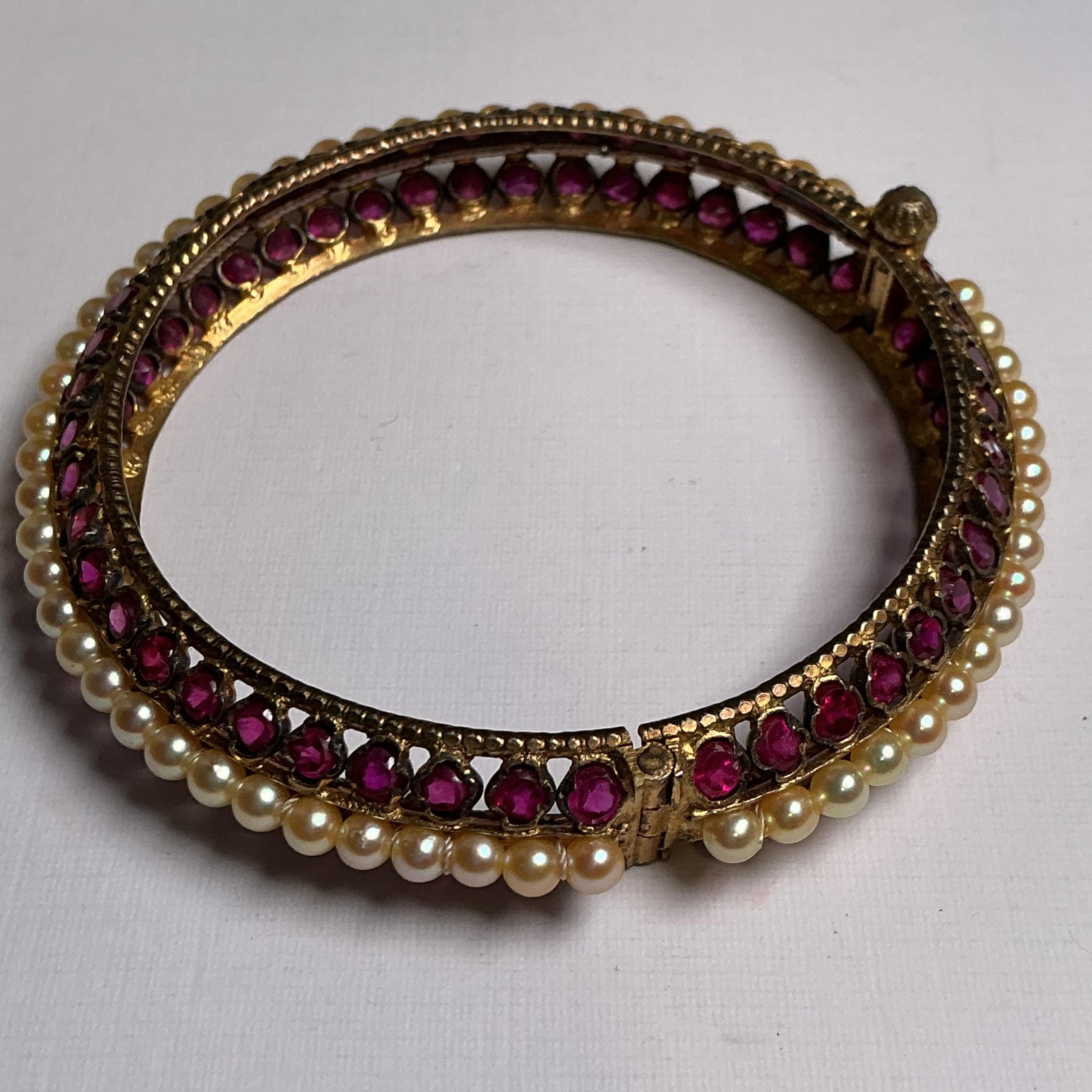 Gold Tone Red Glass Pearl Bangle Bracelet Womens 8 In Push Lock Costume Jewelry