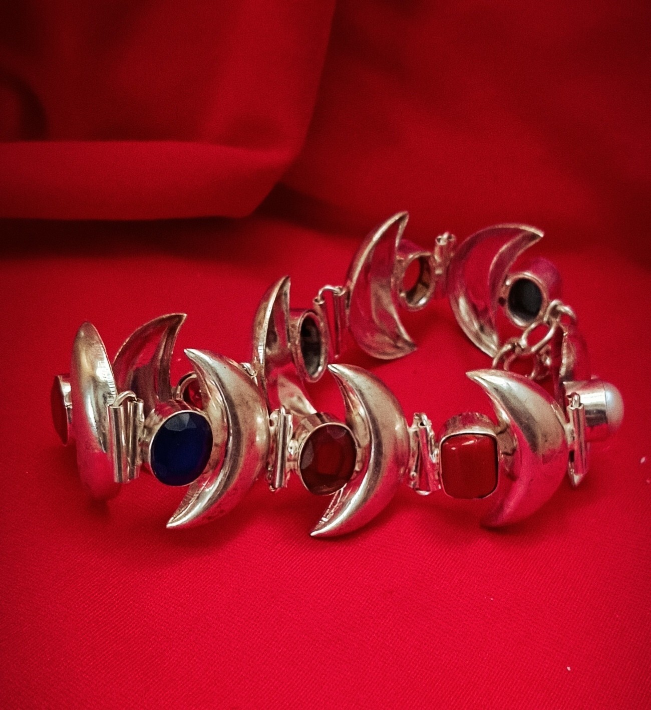 Beauty Navratna Artificial Multicolor Gemstone Silver Moon Bracelet for Unisex