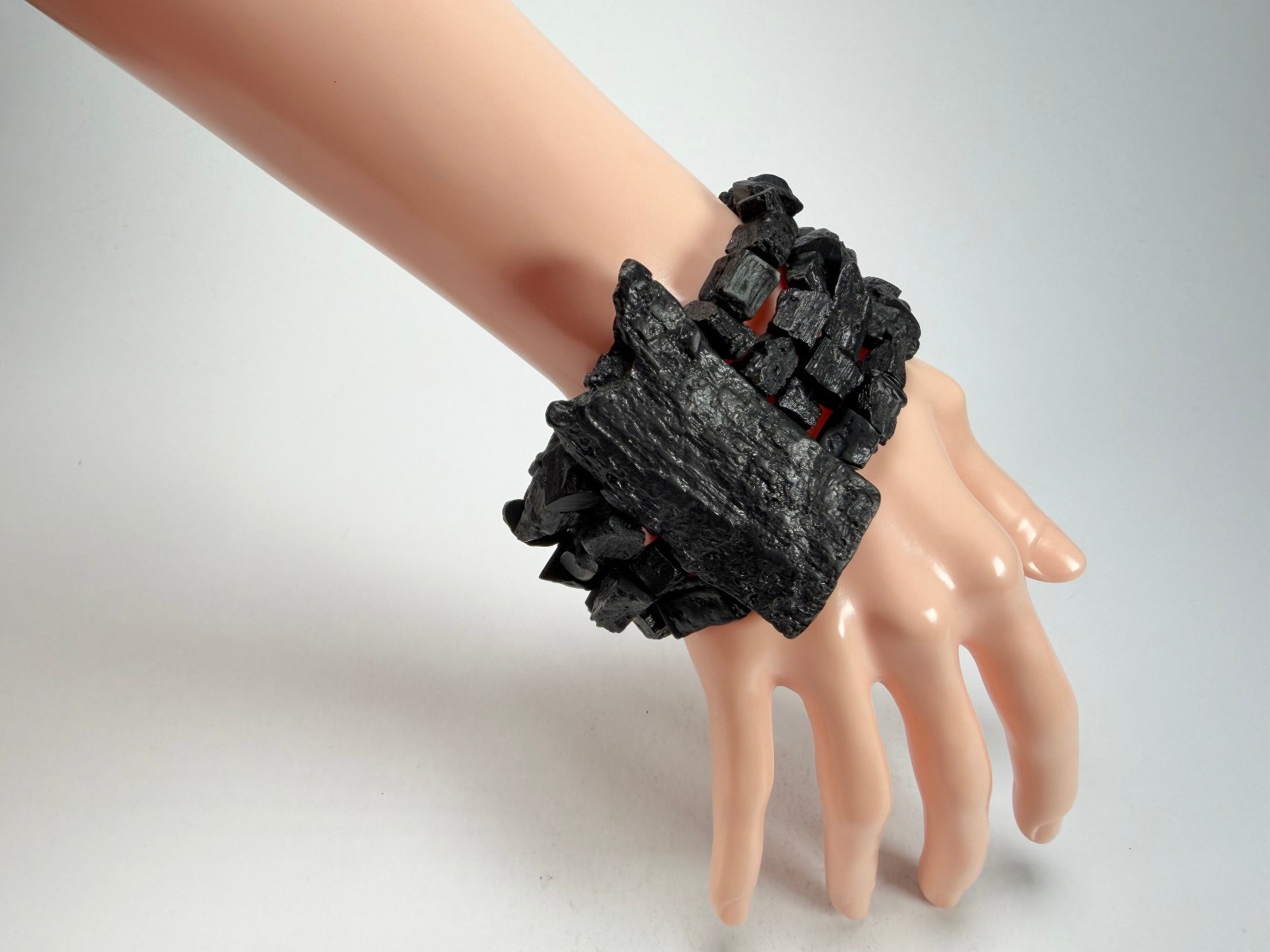 Jackie Brazil “4 Row w/ Feature Plate” Charcoal Resin Bracelet ( B2732 )