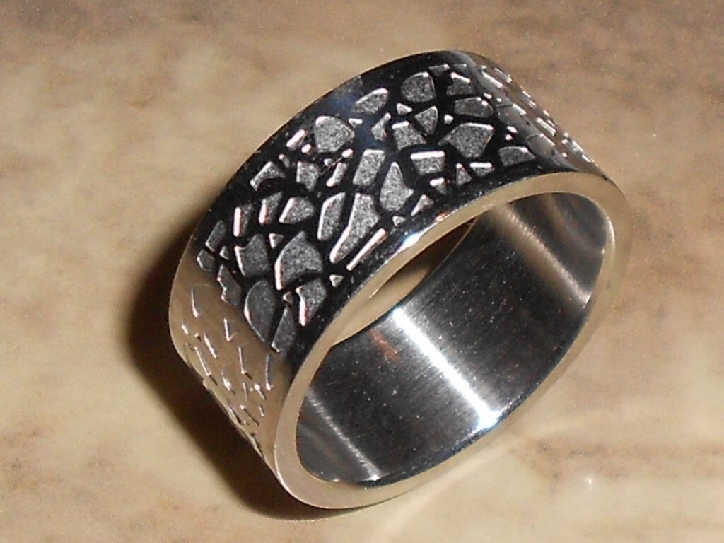 NEW with Tags Stainless Steel Men’s Band Ring size 12