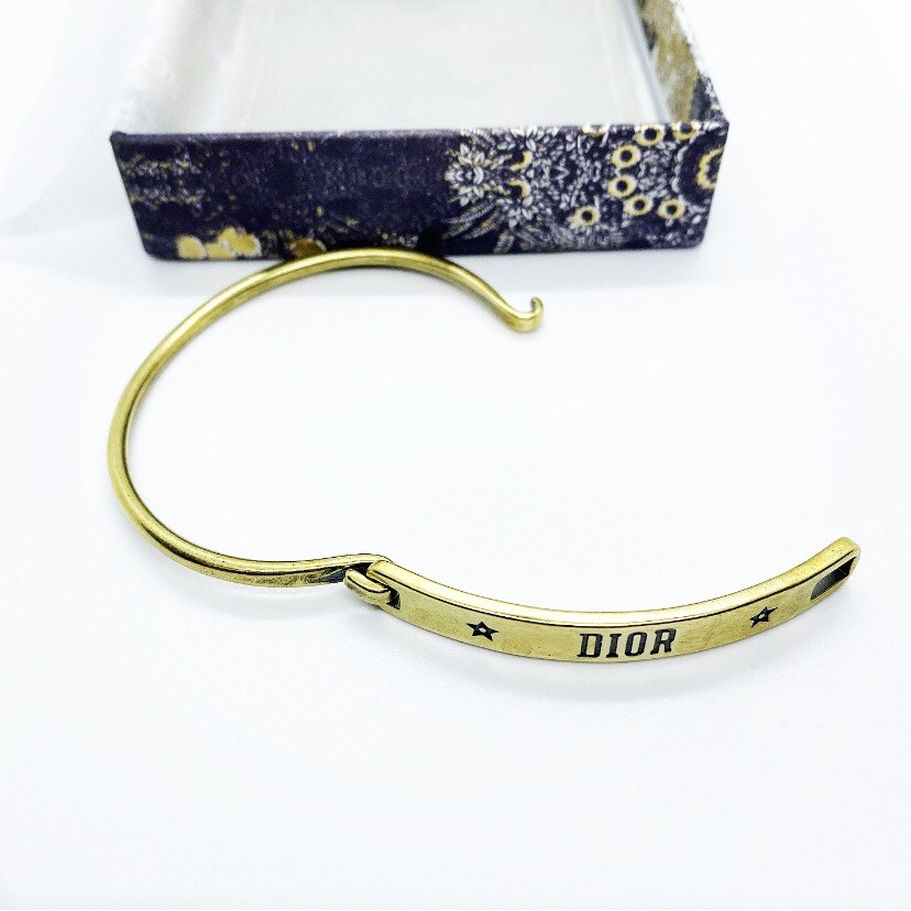 DIO(R)EVOLUTION BRACELET IN AGED GOLD TONE FINISH METAL
