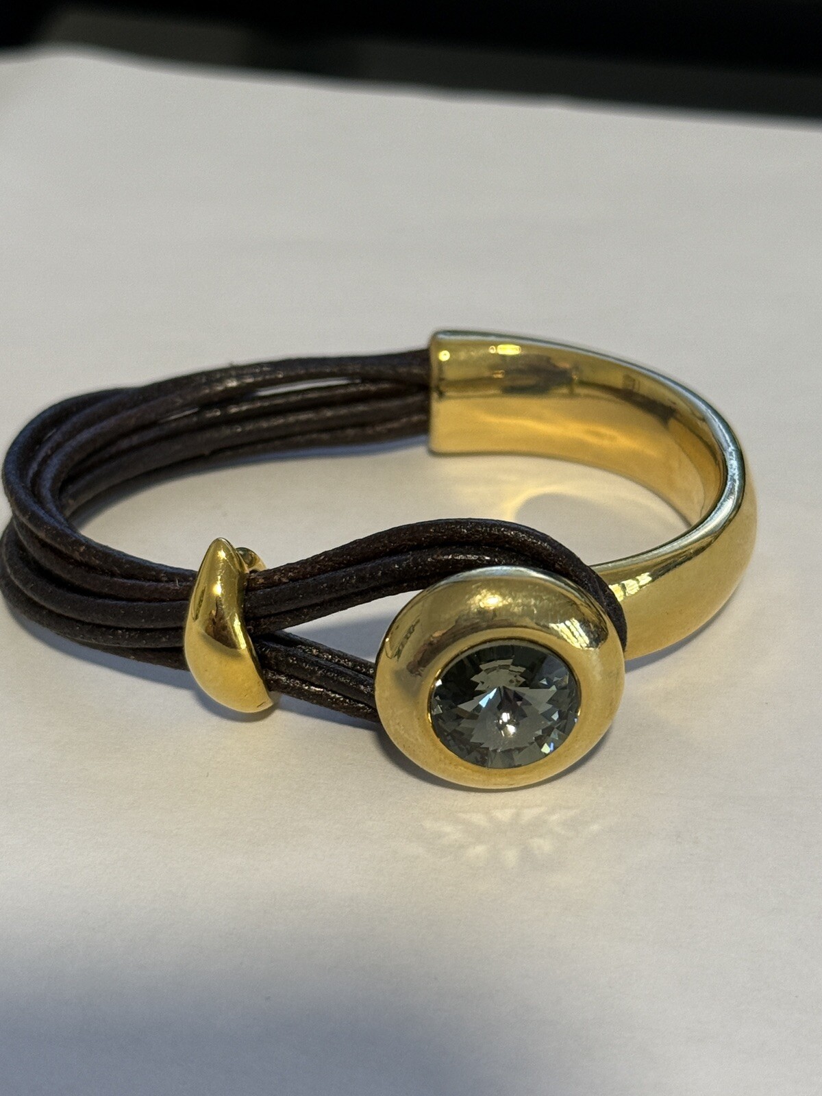 Fashion Bracelet Gold Finish – Leather Cords And Grey Gemstone