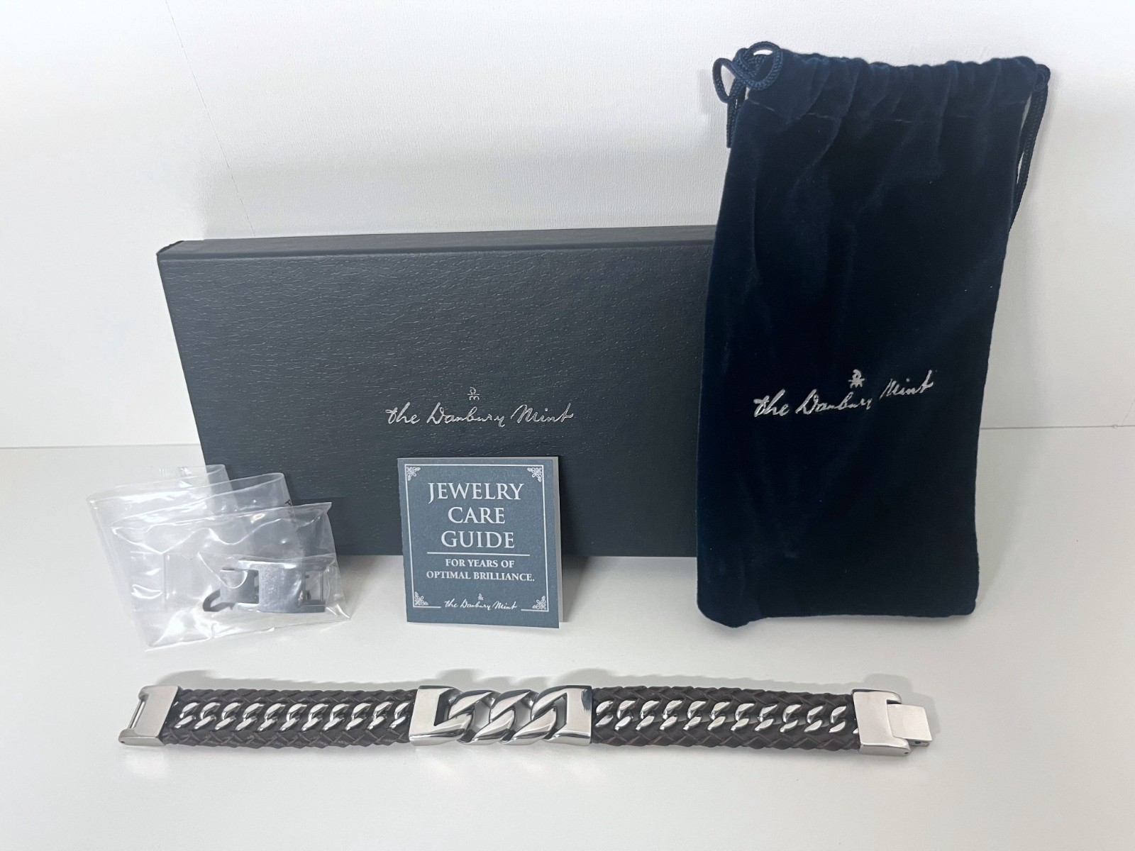 NEW The Danbury Mint Men’s Bracelet 8″ Jewelry Stainless Steel & Brown Leather!