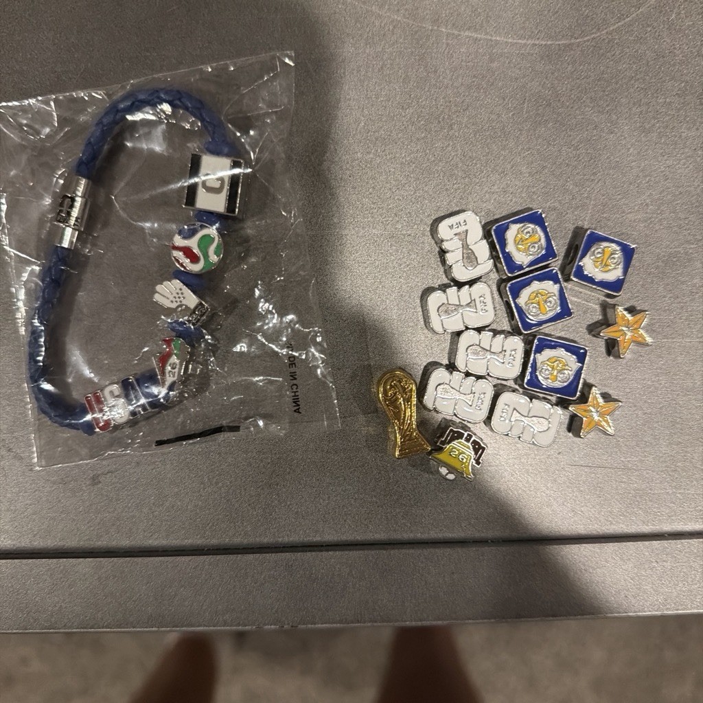 Fifa Bank of America Limited Bracelet with 13 extra charms