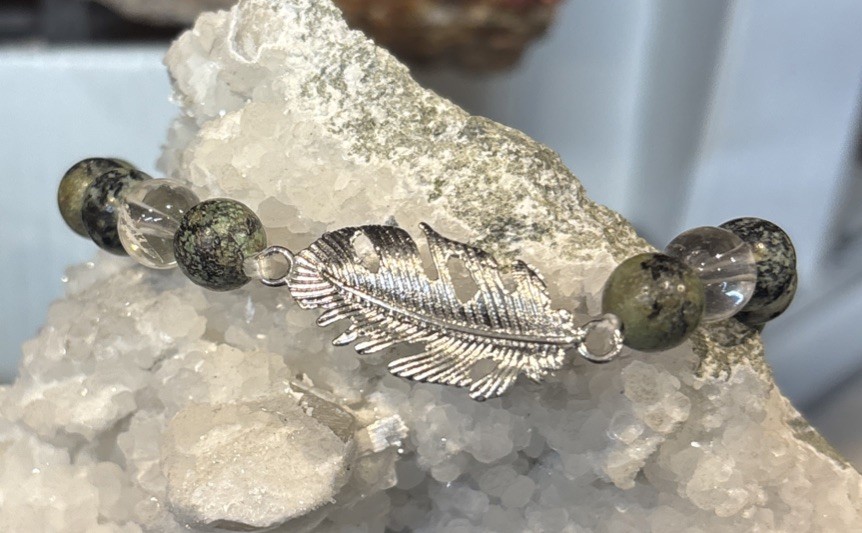 African Turquoise And Clear Quartz 8 Mm Round Bracelet With Feather Charm