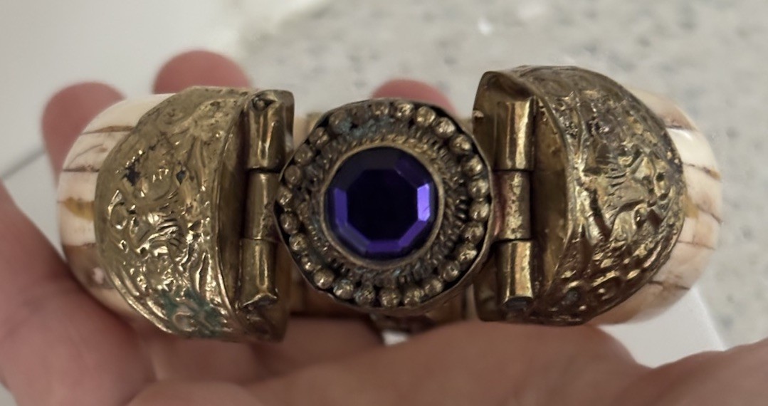 Vtg Antique Brass Bangle Ivory Bone Colore Bracelet Chunky Bracelet Purple Stone