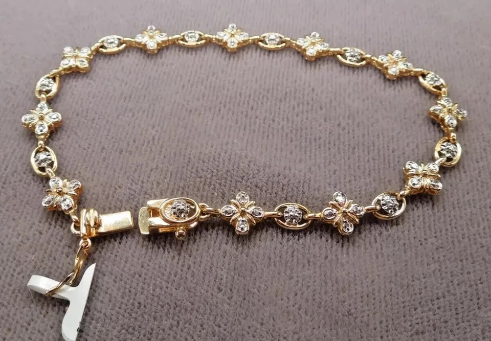 Women 14K Yellow Gold Plated 4 Ct Round Simulated Diamond 7.5 in Tennis Bracelet