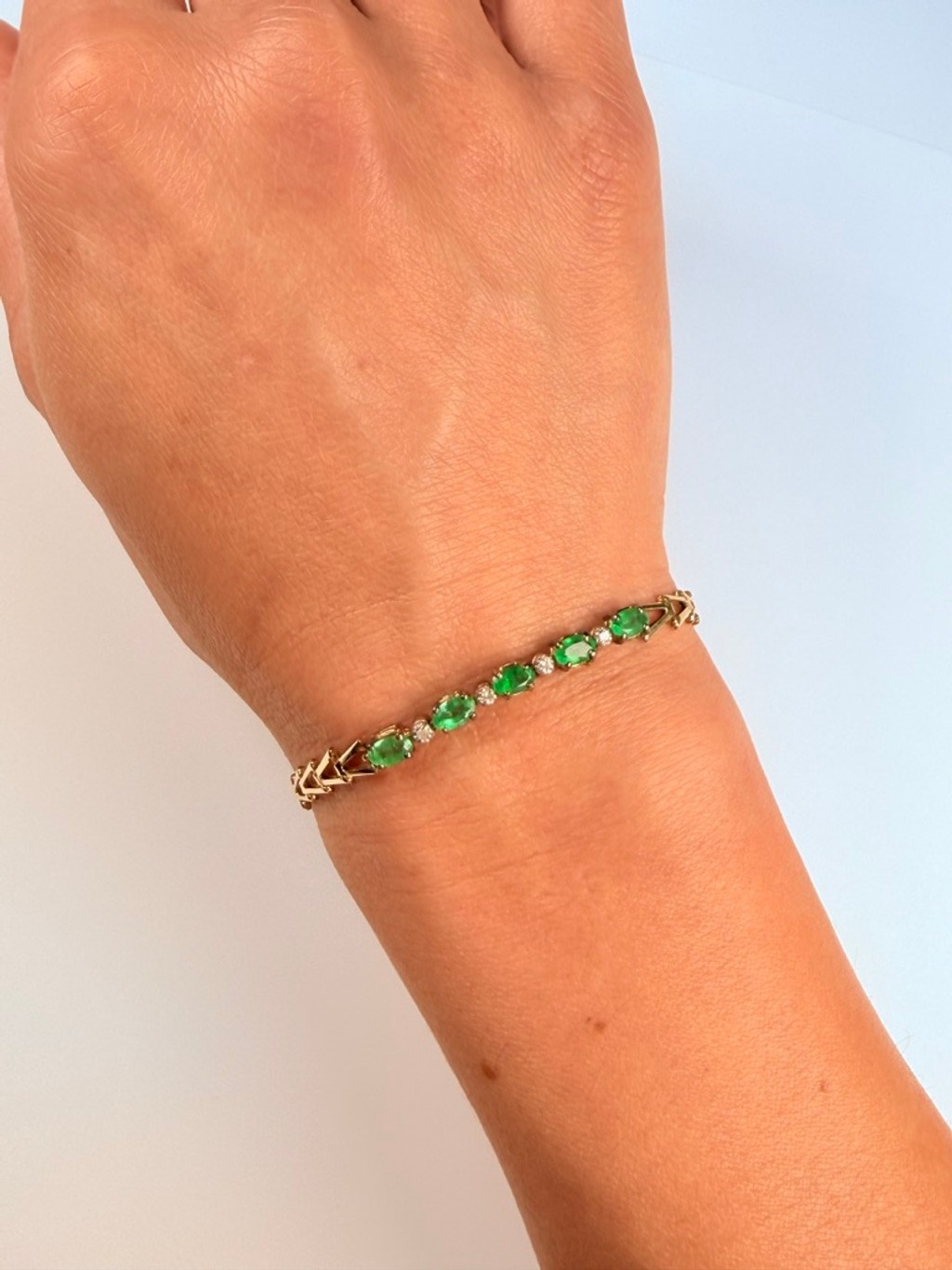 14K Solid Yellow Gold Emerald & Diamond VTG Chevron Arrow Link Tennis Bracelet