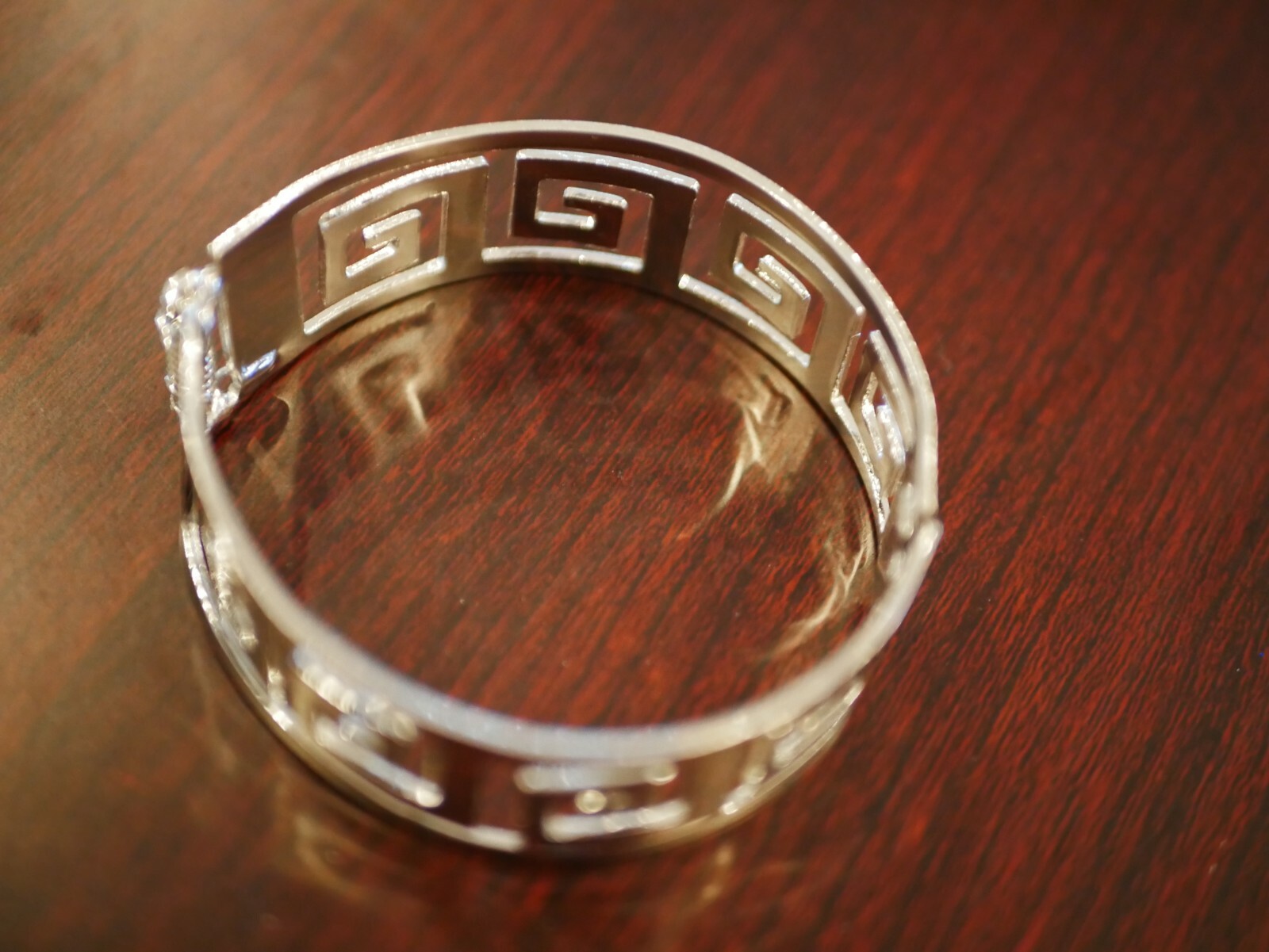 NEW Women’s Fashion Cuff Hinge Bracelet Bangle jewelry Greek Key Silver