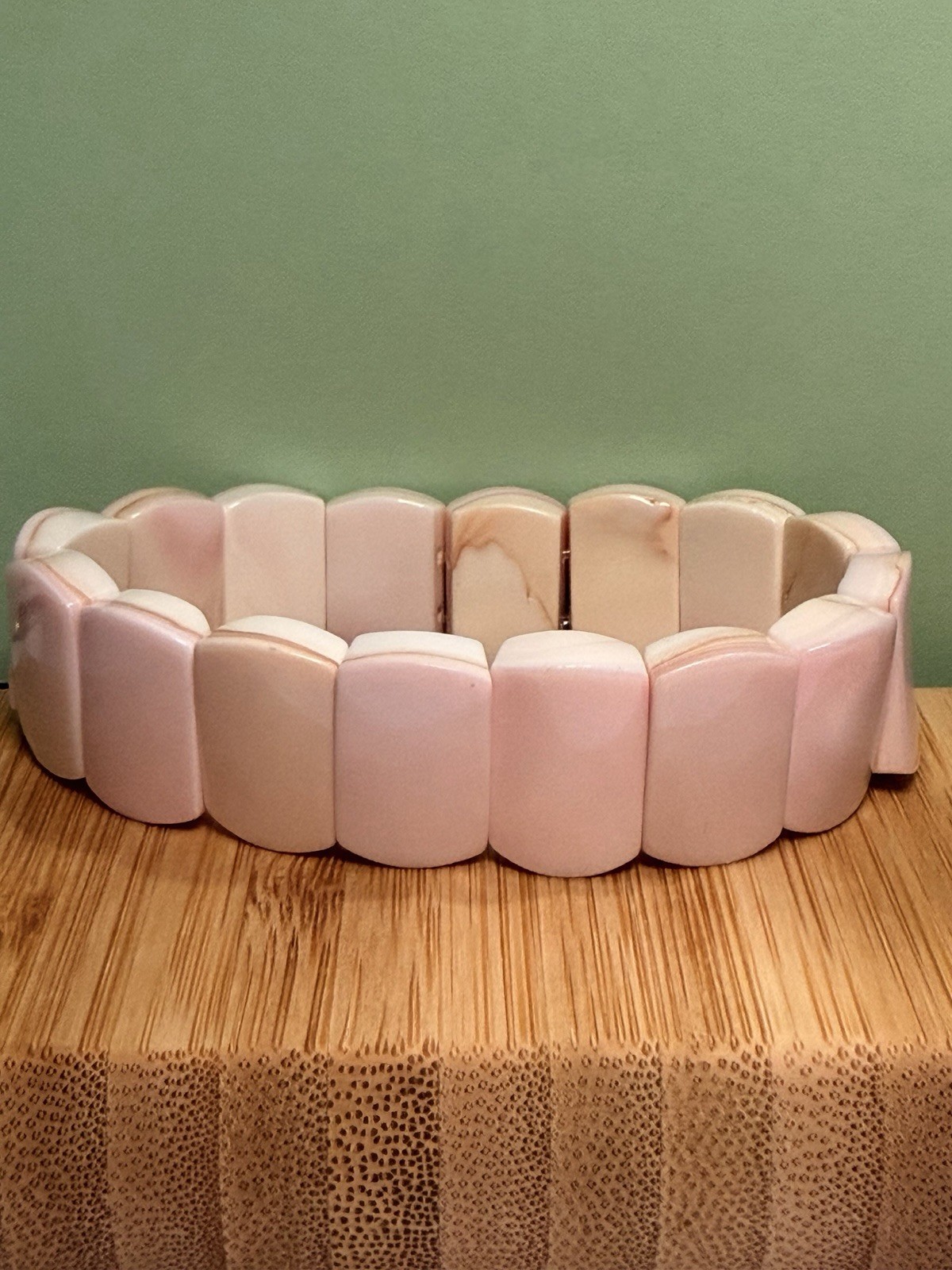 Genuine pink Conch shell Stretch bracelet 6.5 Inch