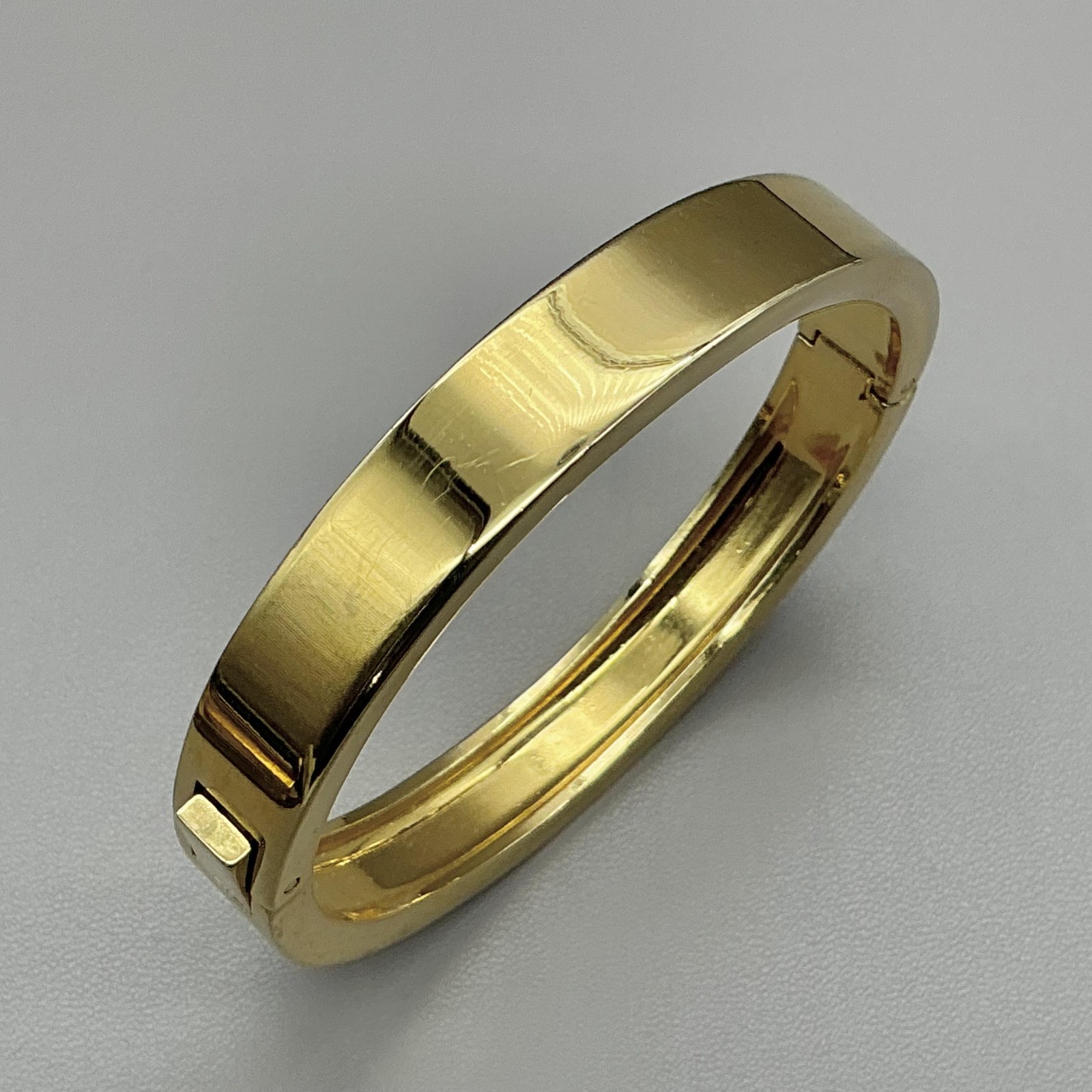 J.Crew Bracelet Gold Tone Hinged Bangle Womens 6.5″ Push Lock Modern Style