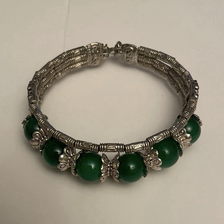 Silver Tone Green Round Beaded Bangle Bracelet Bezel Set Lobster Clasp