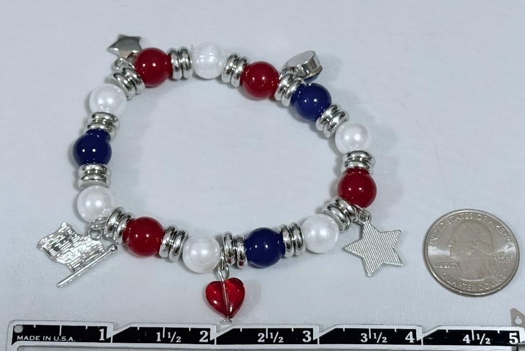 PATRIOTIC STRETCH BRACELET CHARMS RED WHITE BLUE OPAQUE BEADS FREE USA SHIPPING