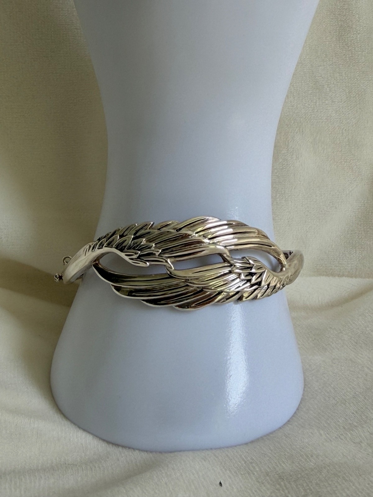 Heavy 23.6g Vintage 925 Sterling Silver Thailand Angel Wing Feather Hinged Bangl