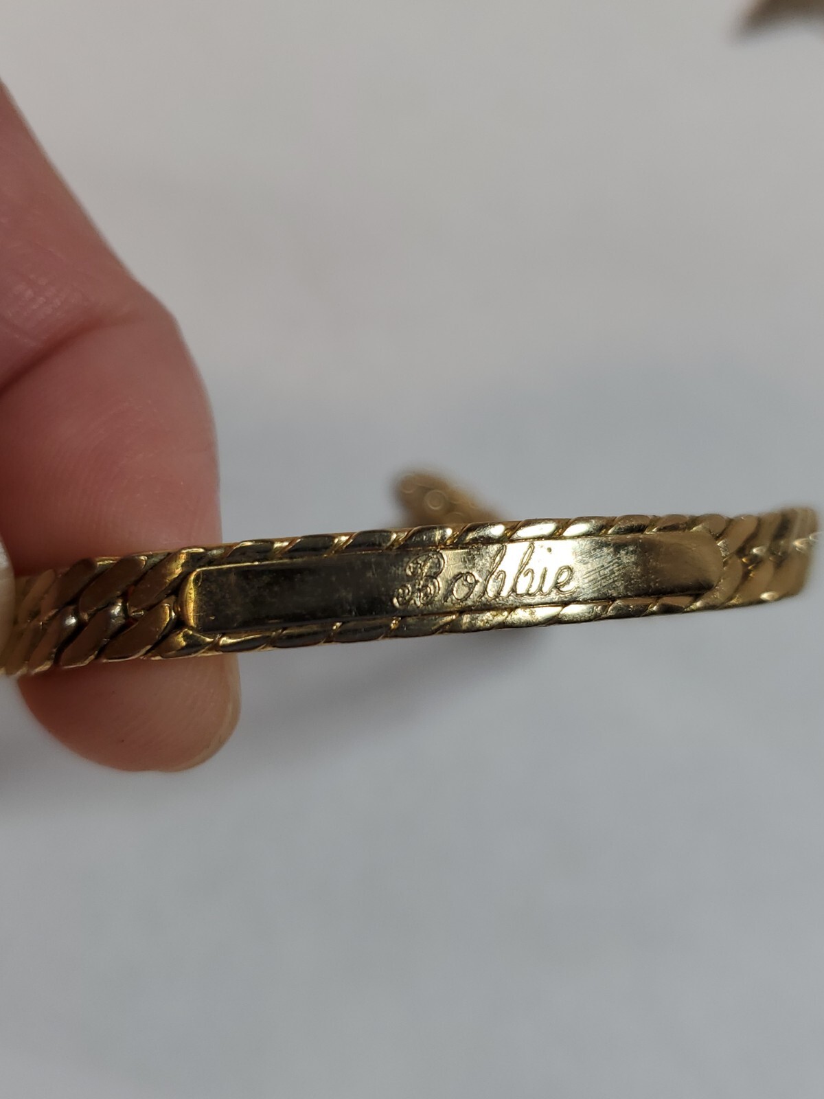 Speidel USA ID Bracelet Gold Tone Snake Chain Name Engraved “”Bobbie”” 6.5″ Long