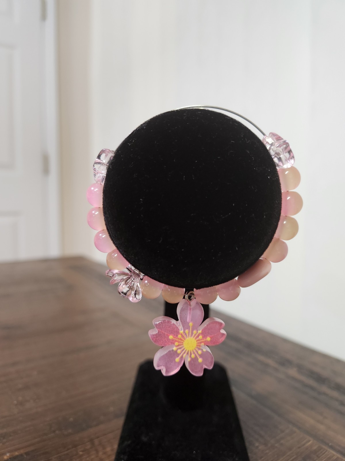 Pink Flower Beaded Memory Wire Bracelet.