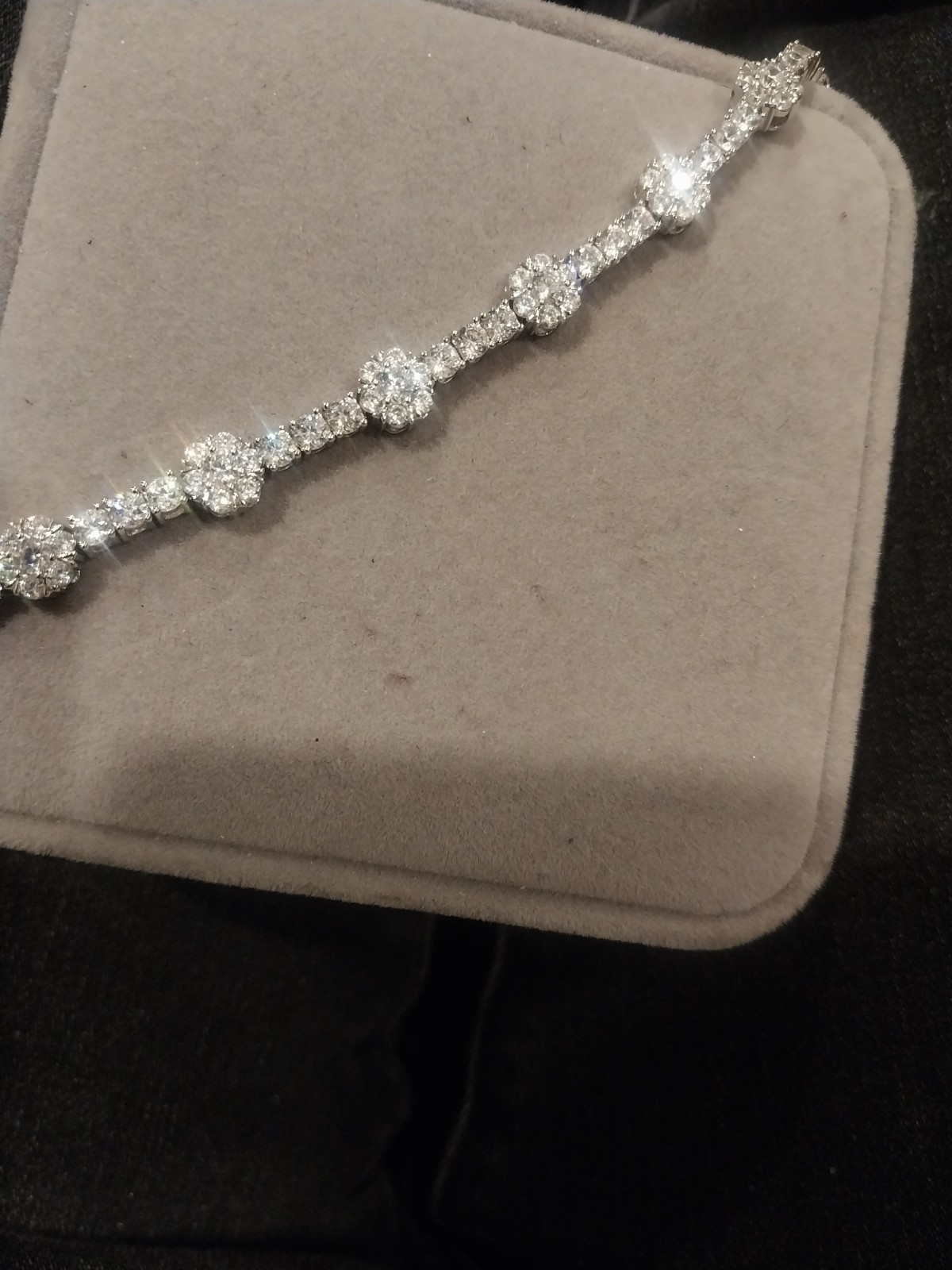 Silver Tennis Bracelet Round White/Colorless Crystal Prong Link Chain