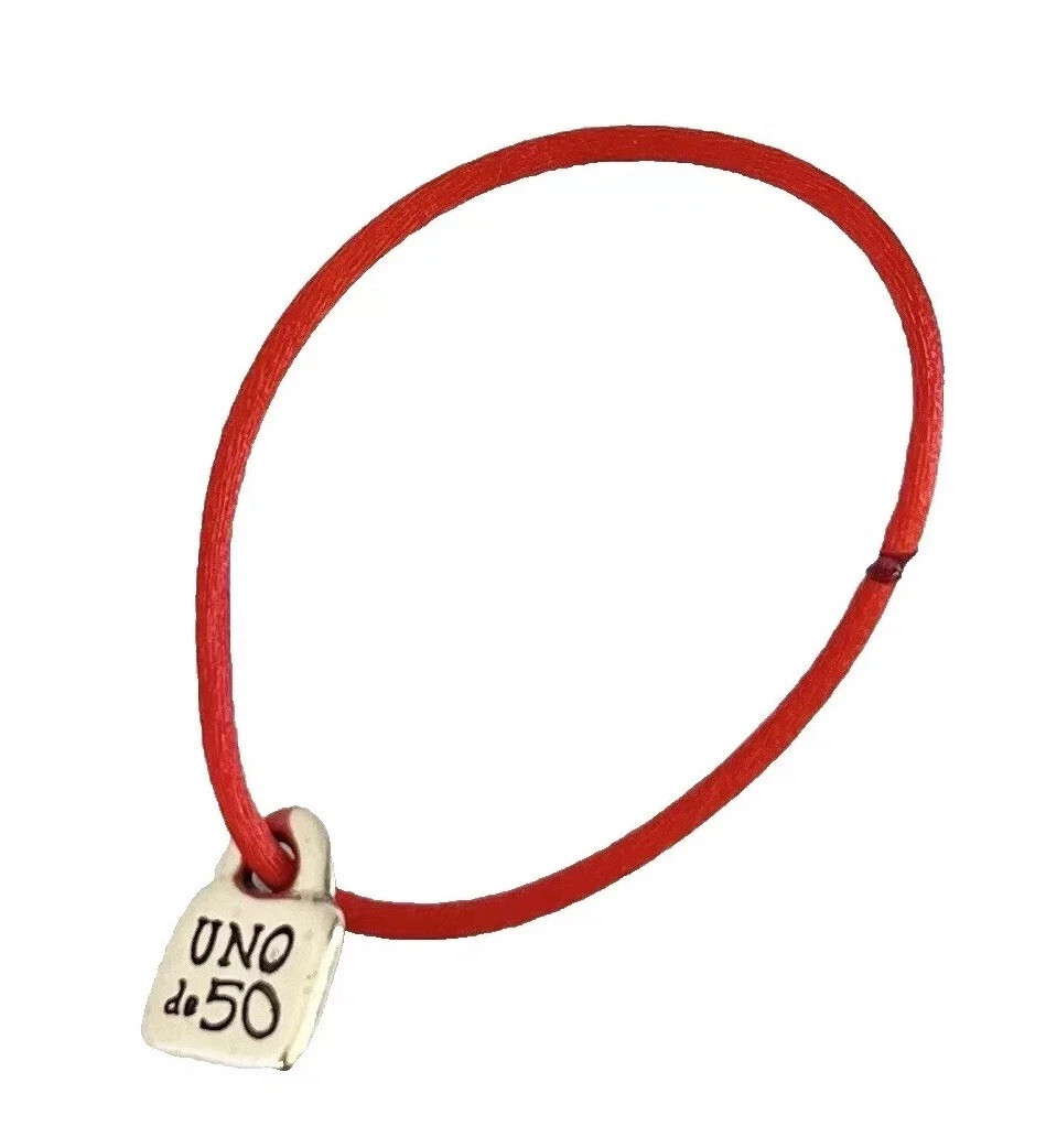 UNO de 50 Silver-plated Pad Lock Sun Logo Bracelet Charm On Red Cord Spain