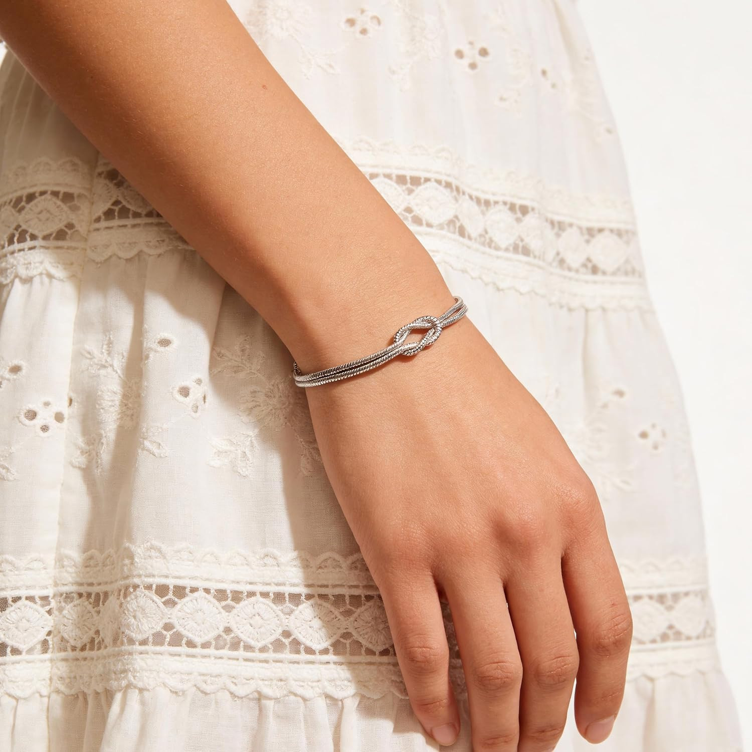 Birthday Gifts for Friends Female – Love Knot Friendship Bracelets Gift for Wome