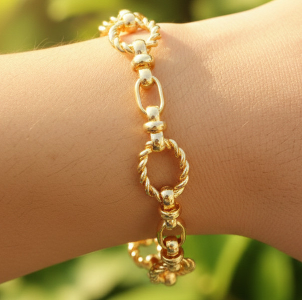 18K Gold Plated Brass Textured Rope & Oval Interlocking Design Bracelet For Her