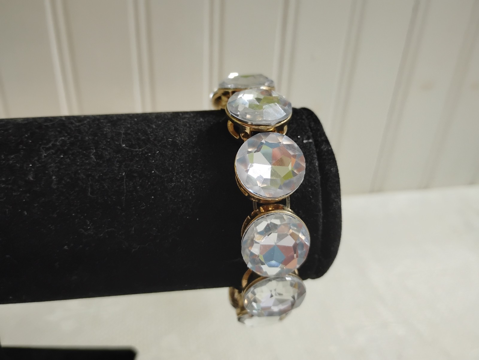 Chunky GT Metal Faceted Clear Crystal Inset 2.5″Diameter Stretch Bracelet