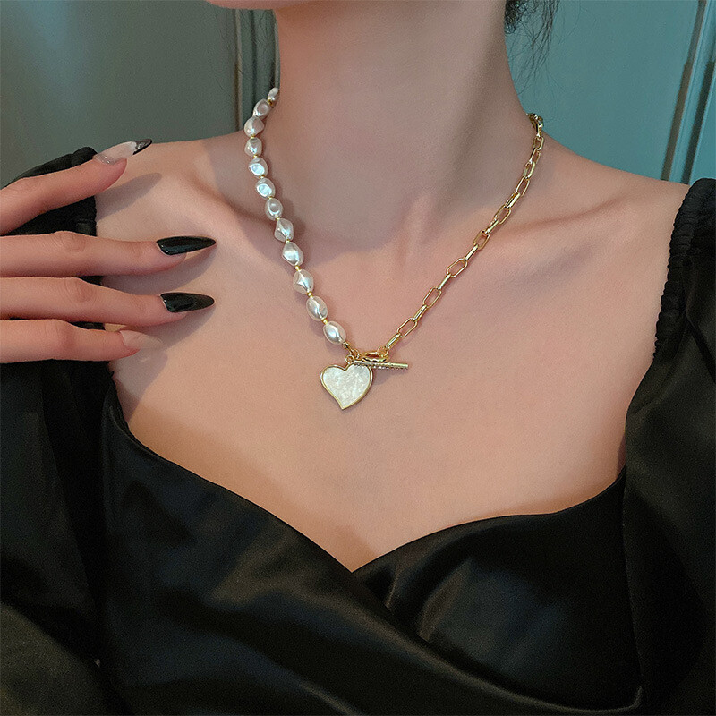 Woman 18K Gold Plated CZ Heart Charm Mother of Pearl Sweater Chain Toggle