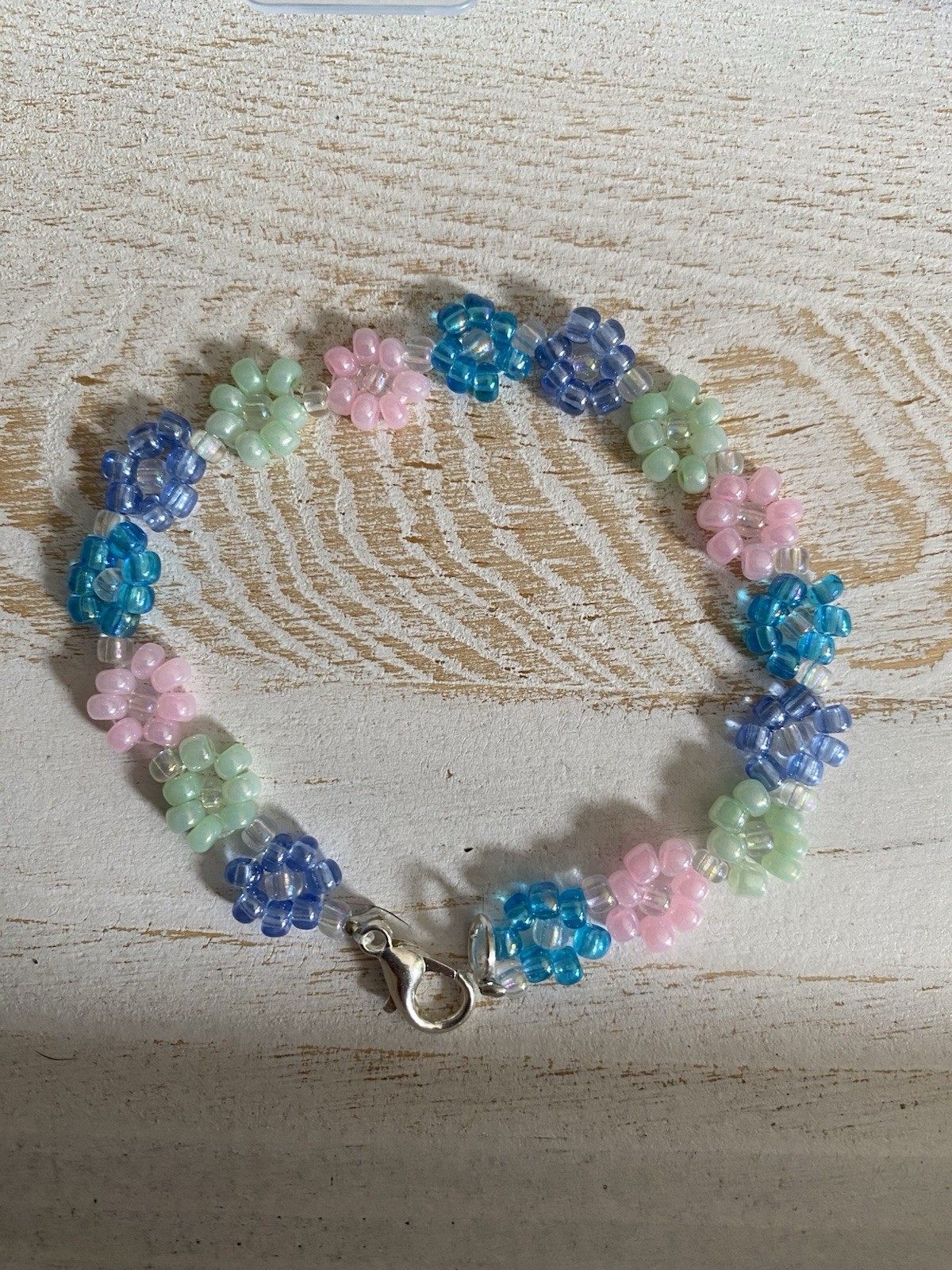 Beaded Flower Bracelet 7in Pink/purple/green/blue Translucent