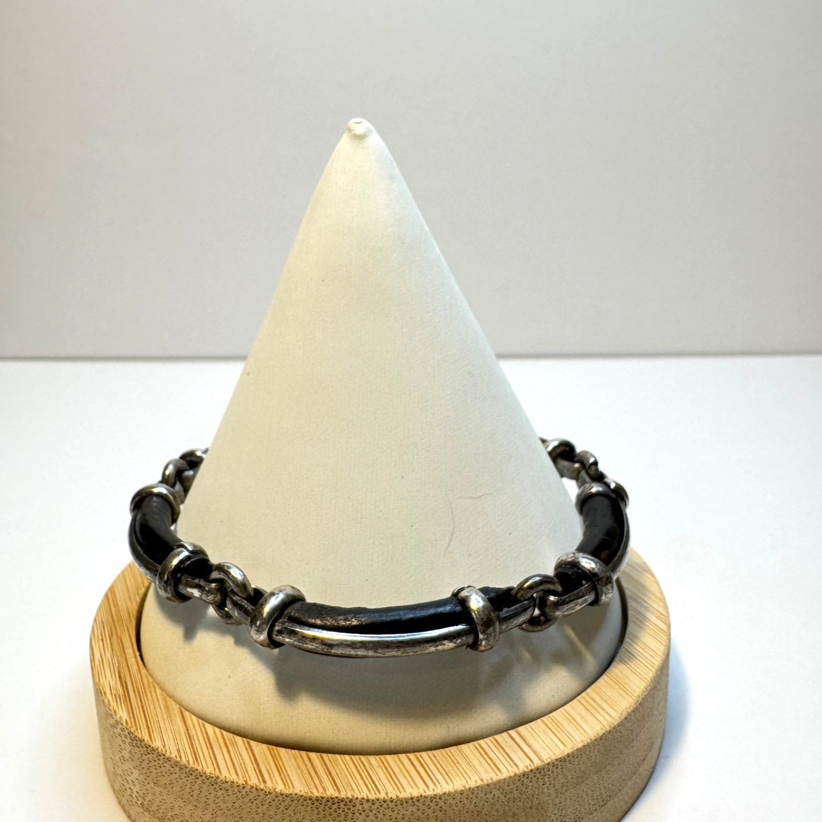 Vintage Taxco Mexico 925 Sterling Silver & Black Leather Inlay Bracelet TA-112
